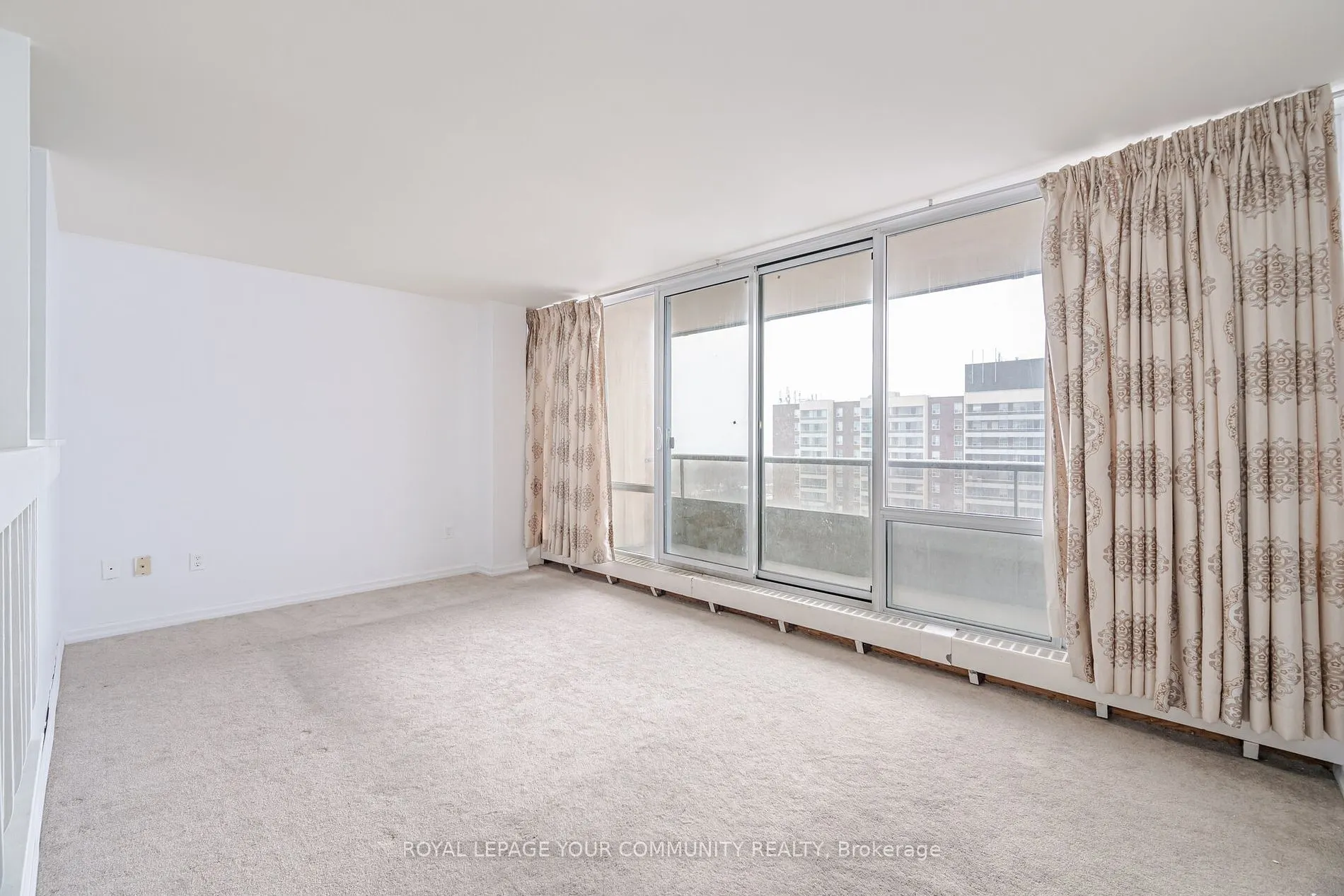 25 Four Winds Dr, #902
