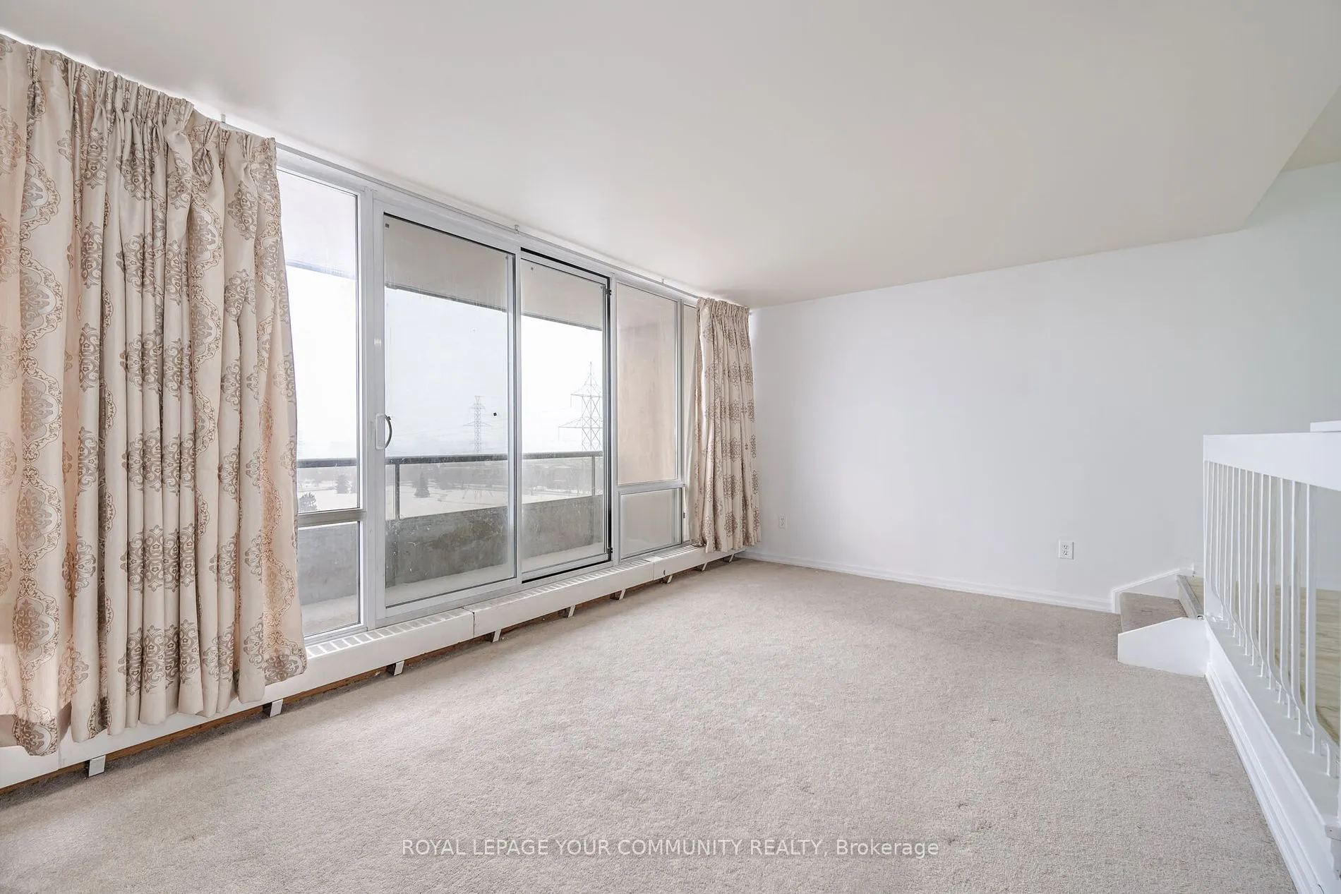 25 Four Winds Dr, #902