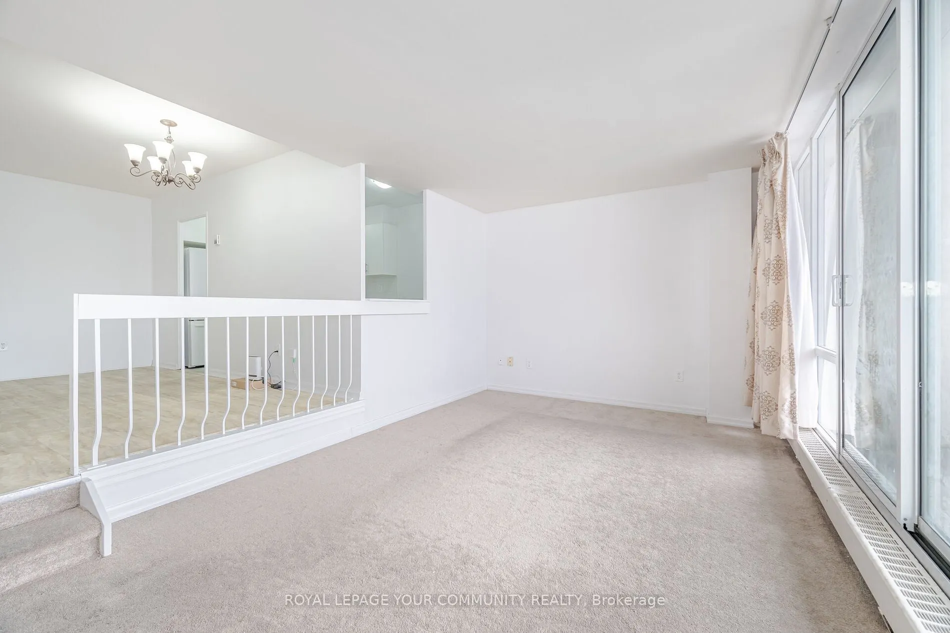 25 Four Winds Dr, #902