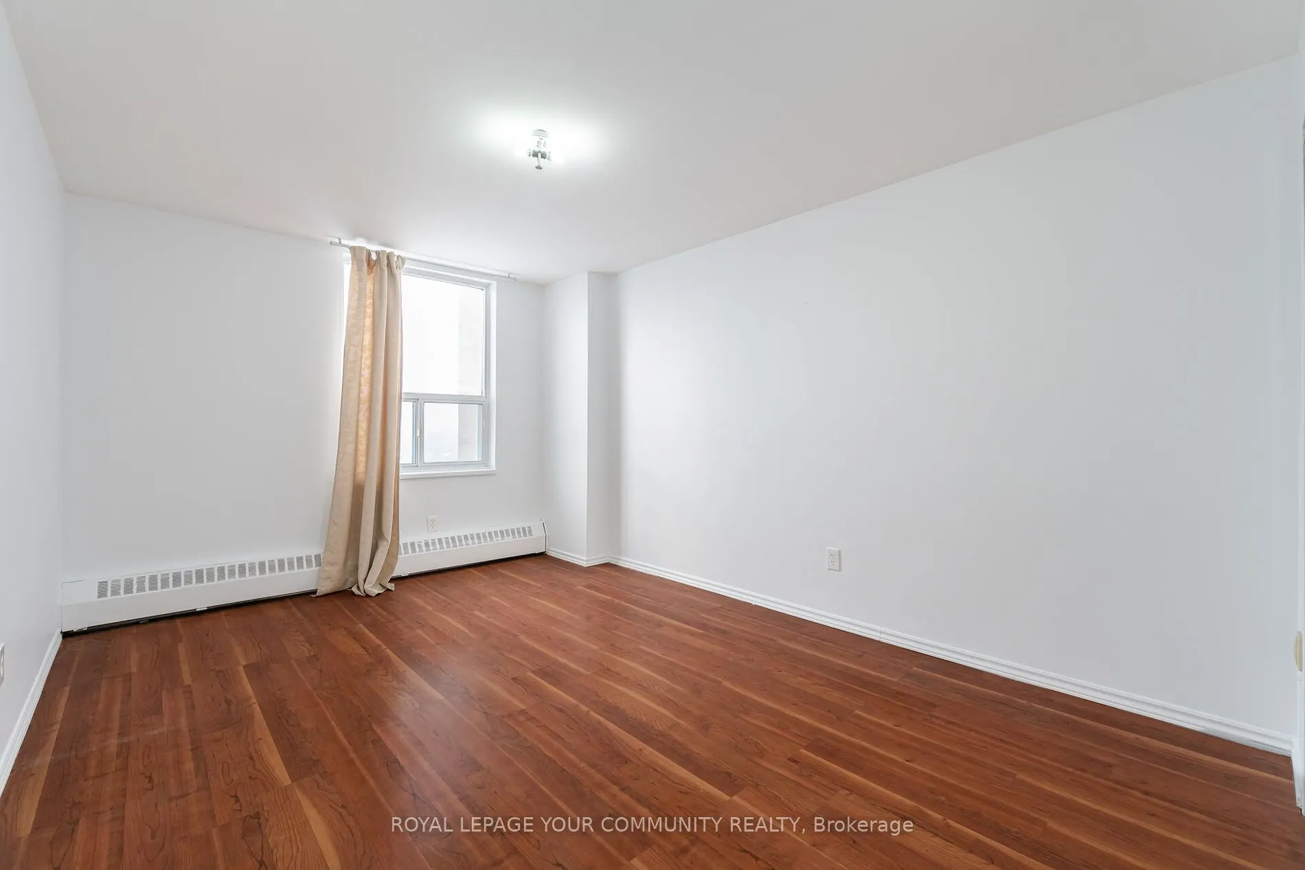 25 Four Winds Dr, #902