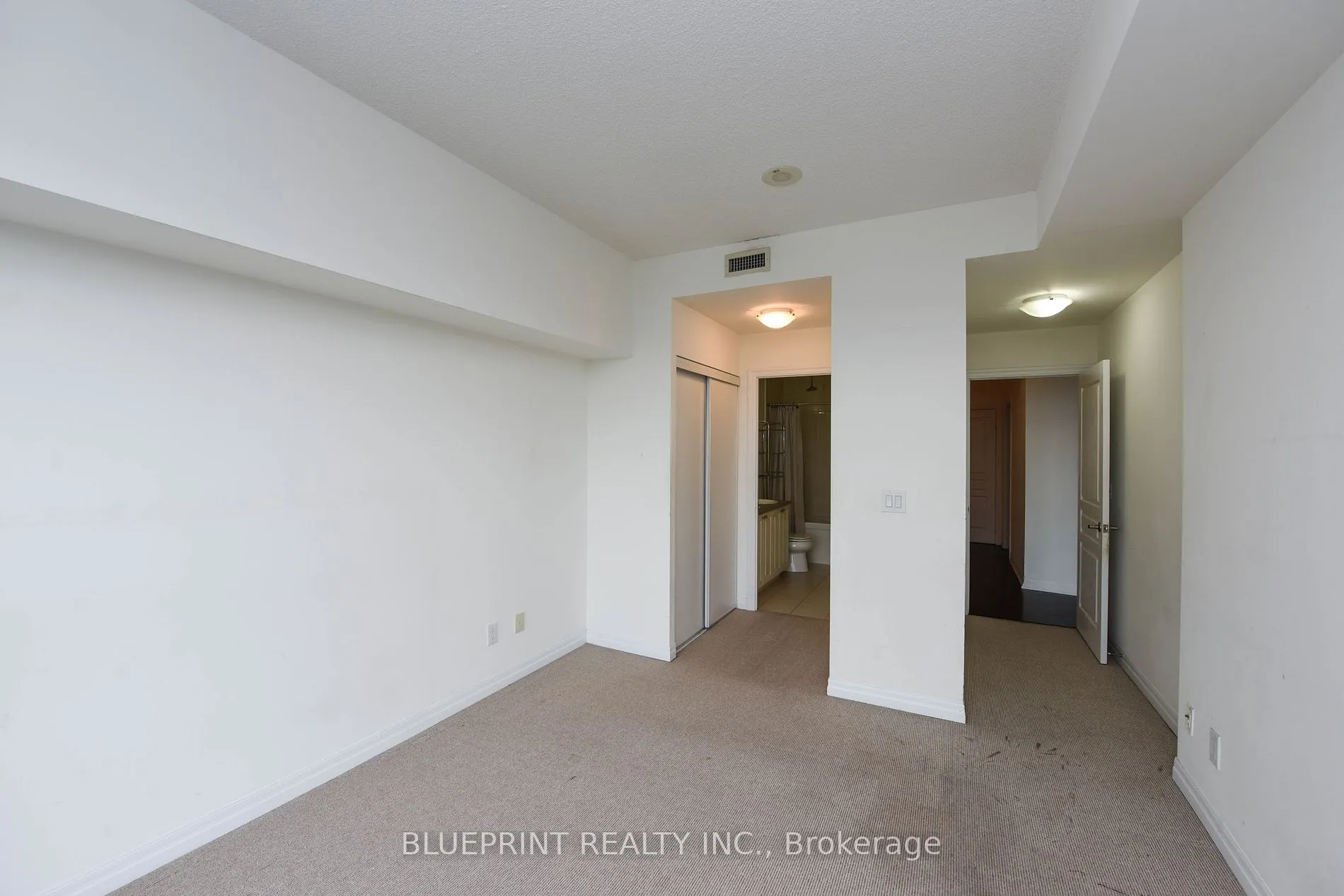 223 Webb Dr, #2002