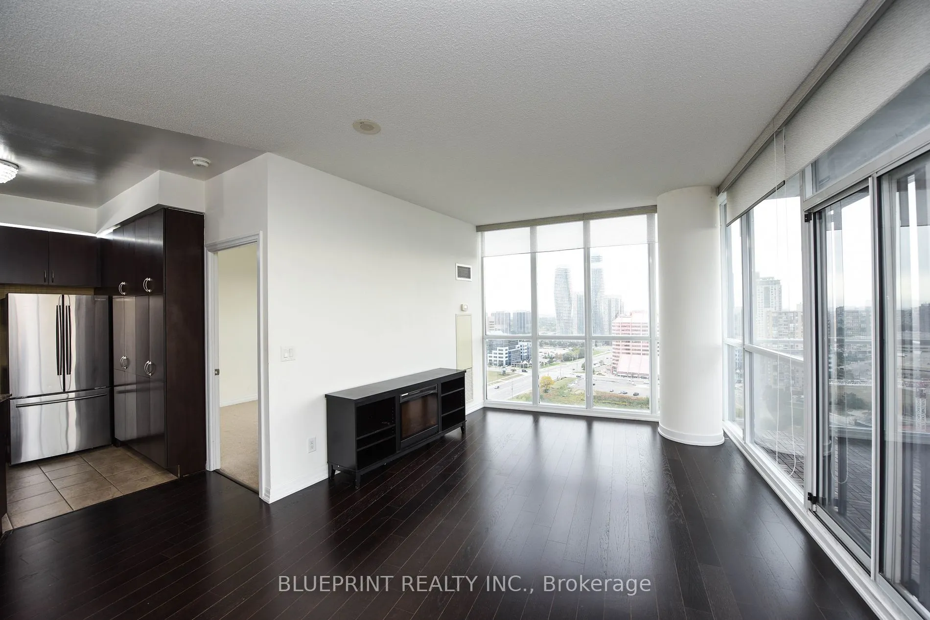 223 Webb Dr, #2002