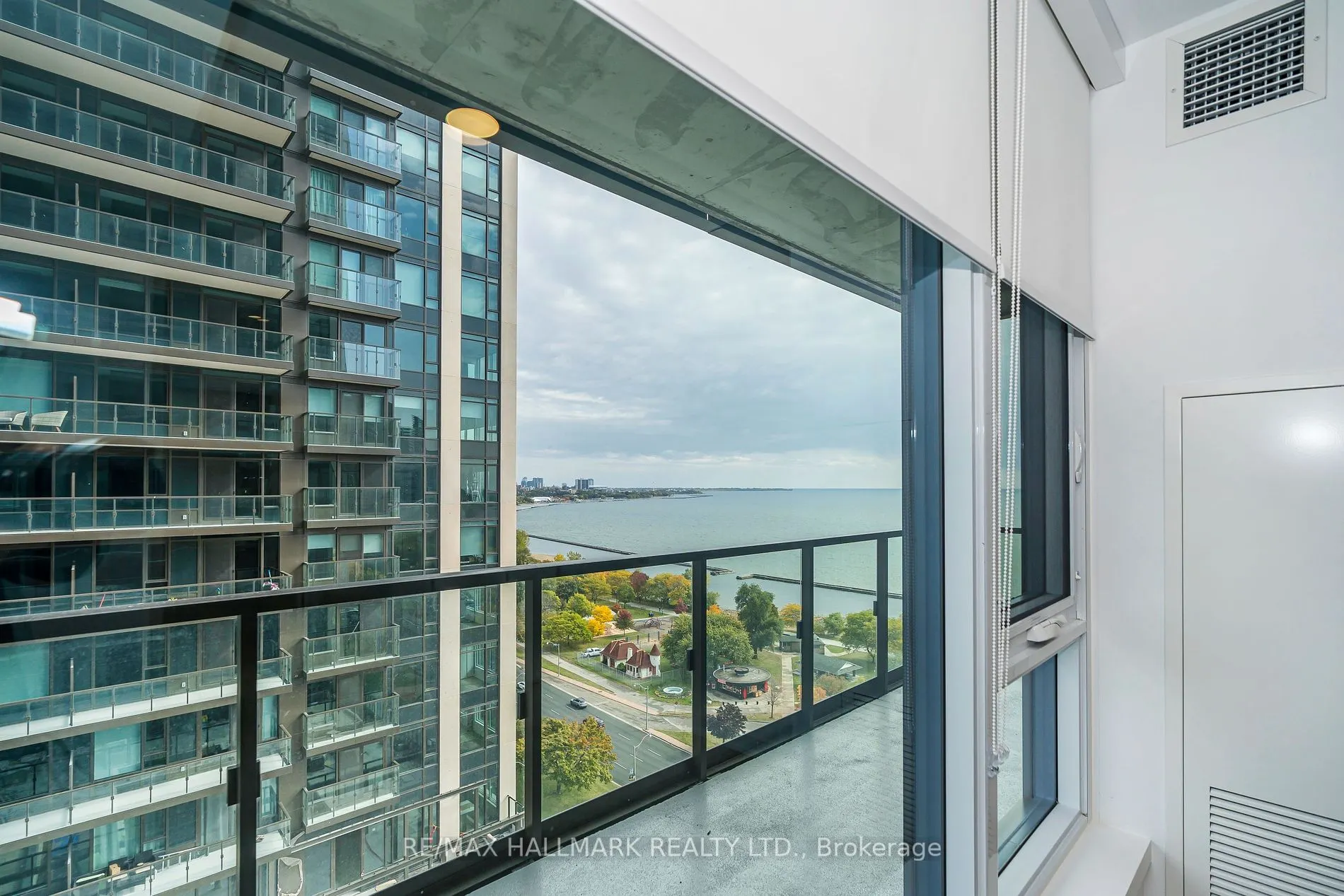 1928 Lake Shore Boulevard W, #1806