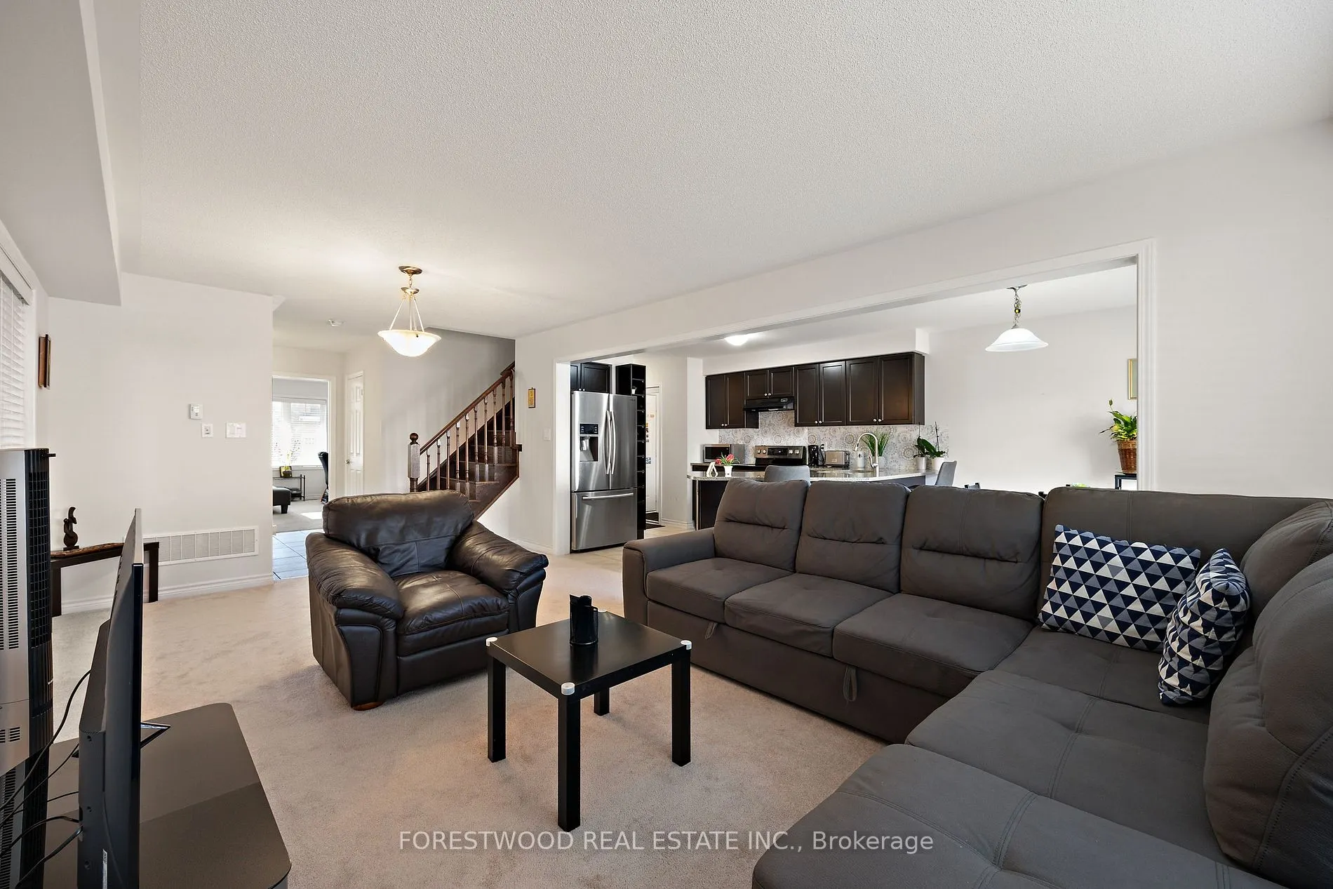 93 Enford Cres