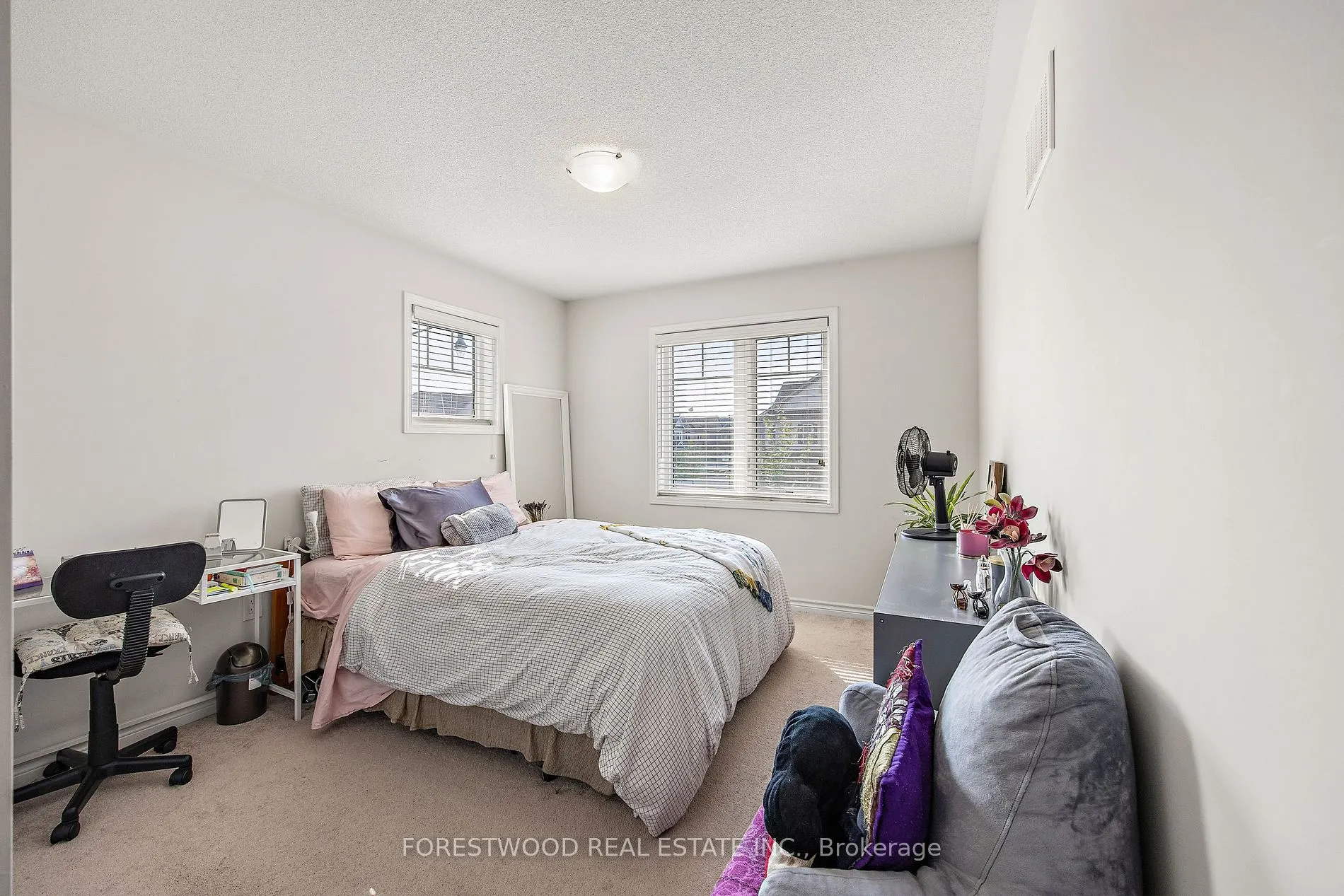 93 Enford Cres