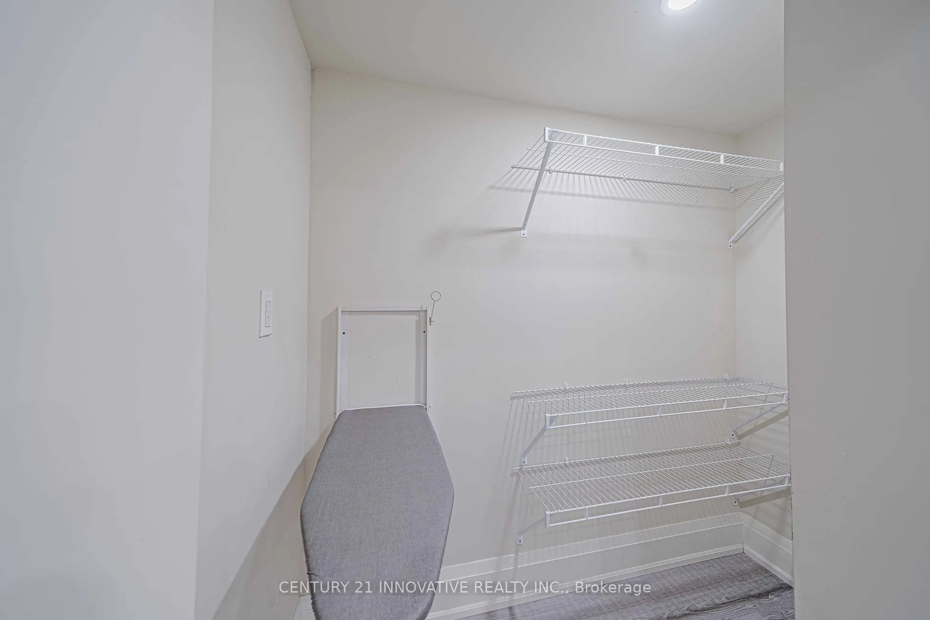 2605 Devonsley Cres
