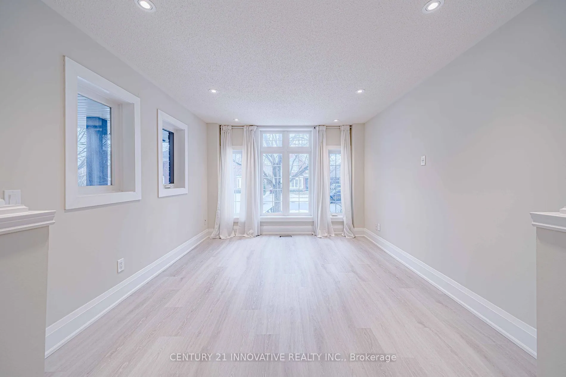 2605 Devonsley Cres