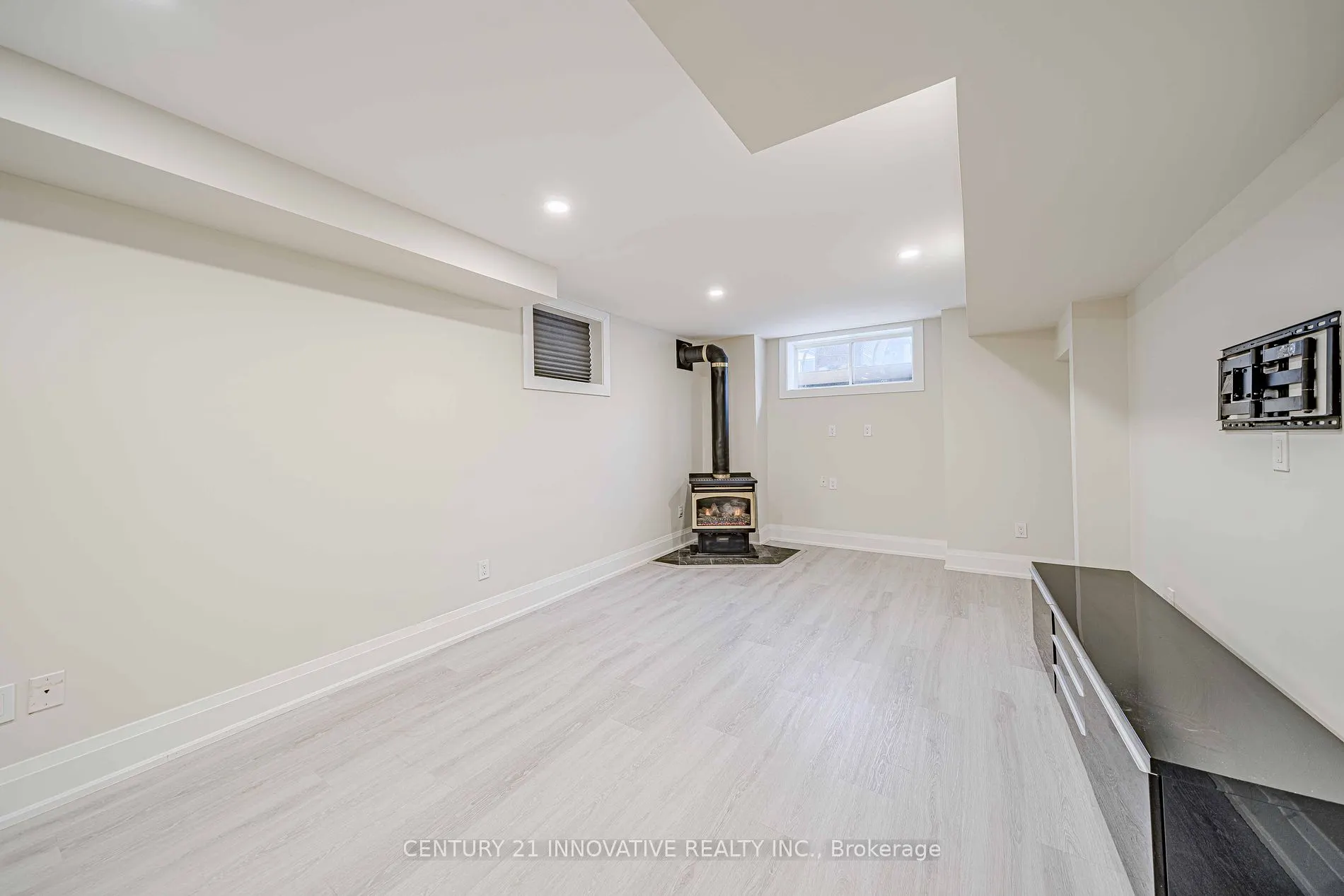 2605 Devonsley Cres