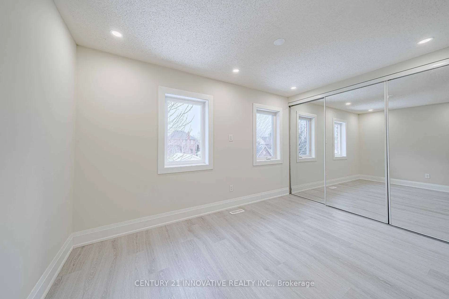 2605 Devonsley Cres