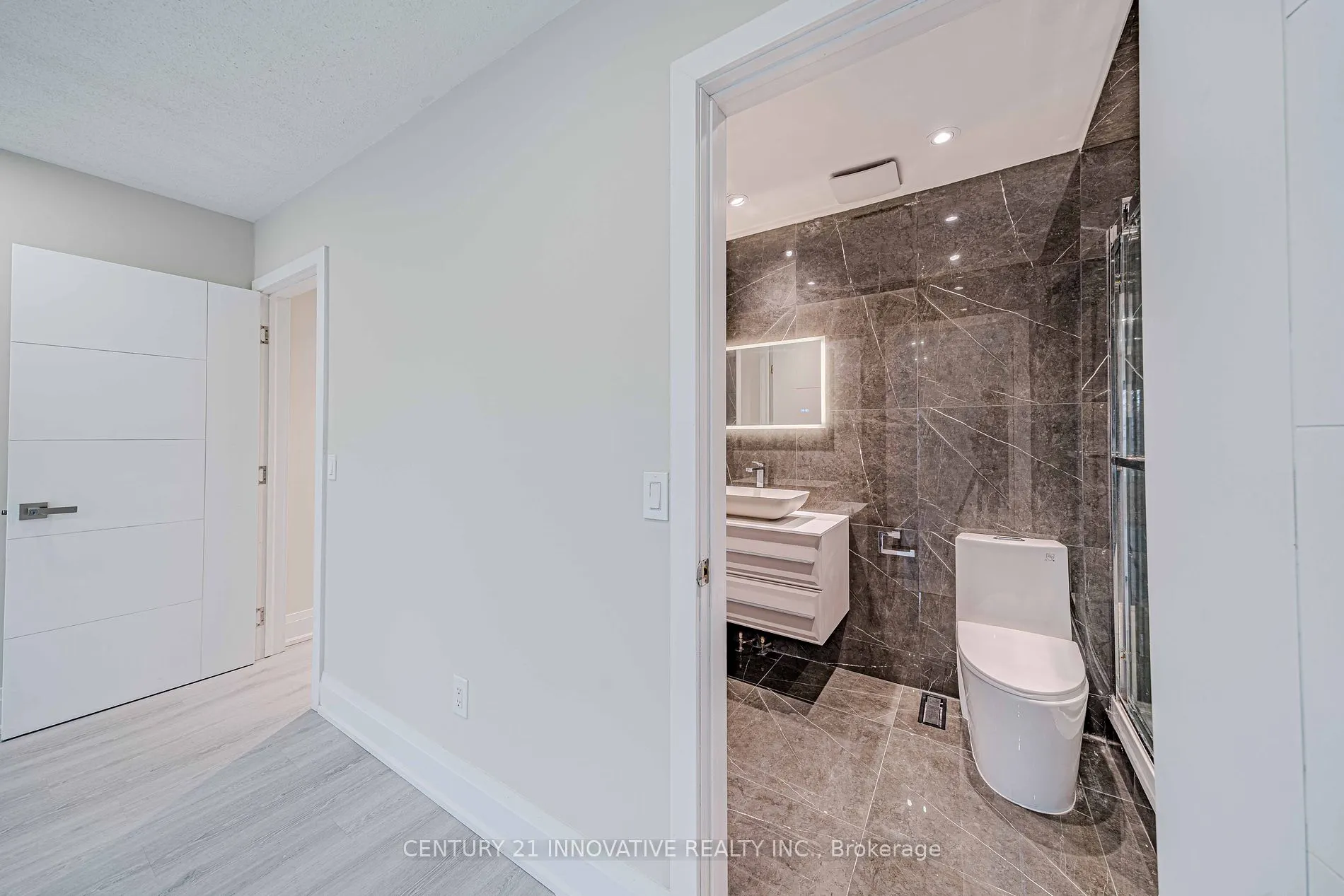 2605 Devonsley Cres