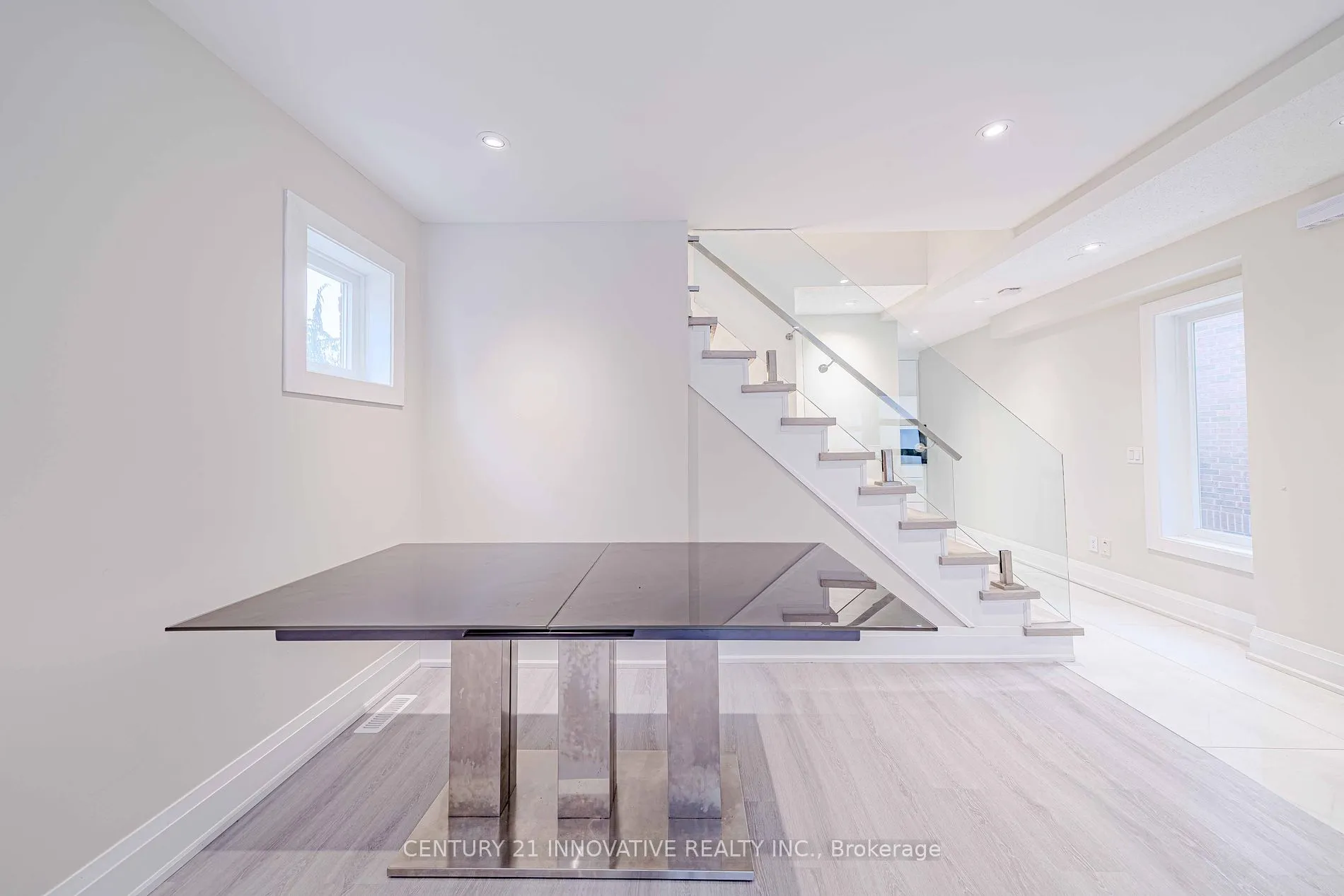 2605 Devonsley Cres