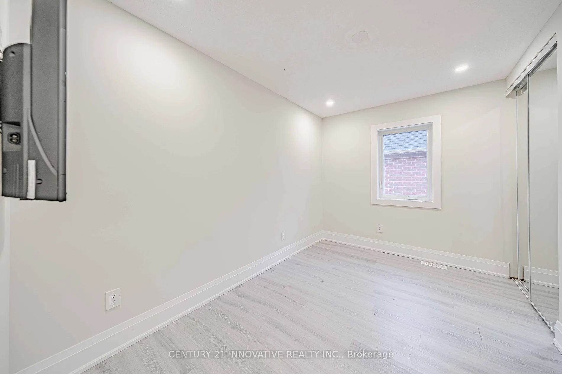 2605 Devonsley Cres