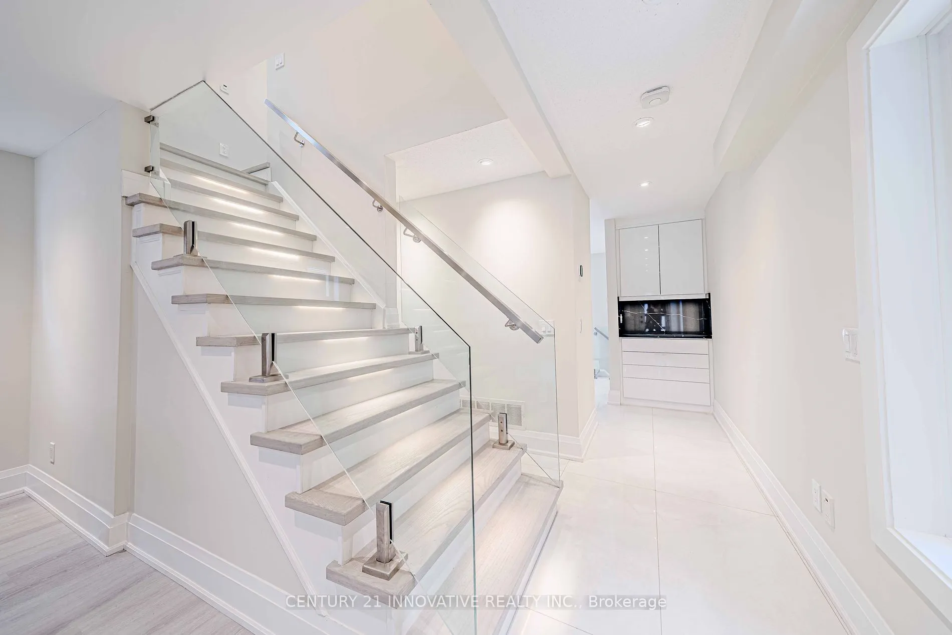 2605 Devonsley Cres