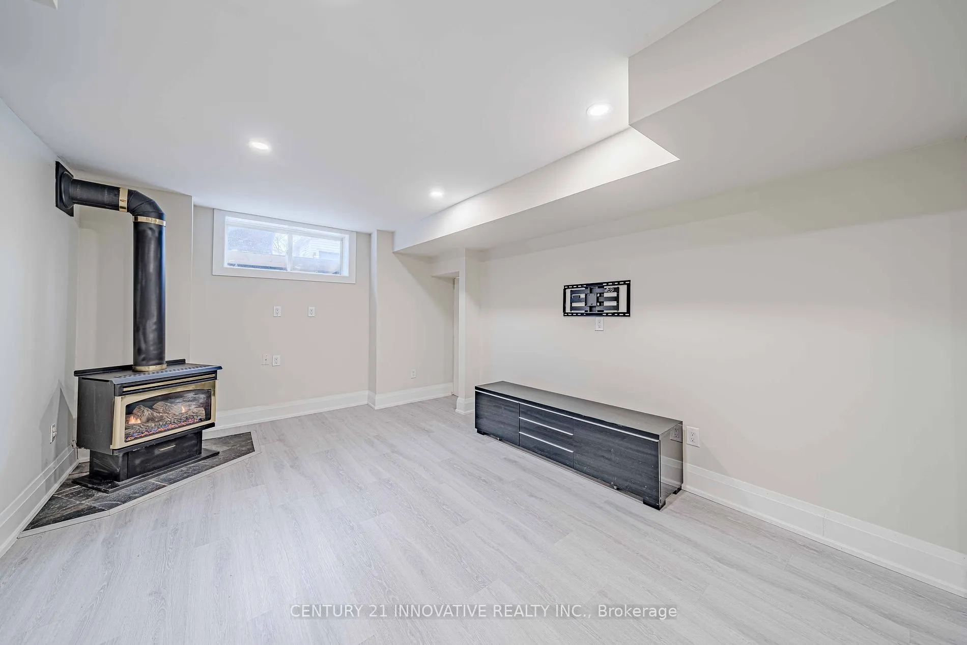 2605 Devonsley Cres