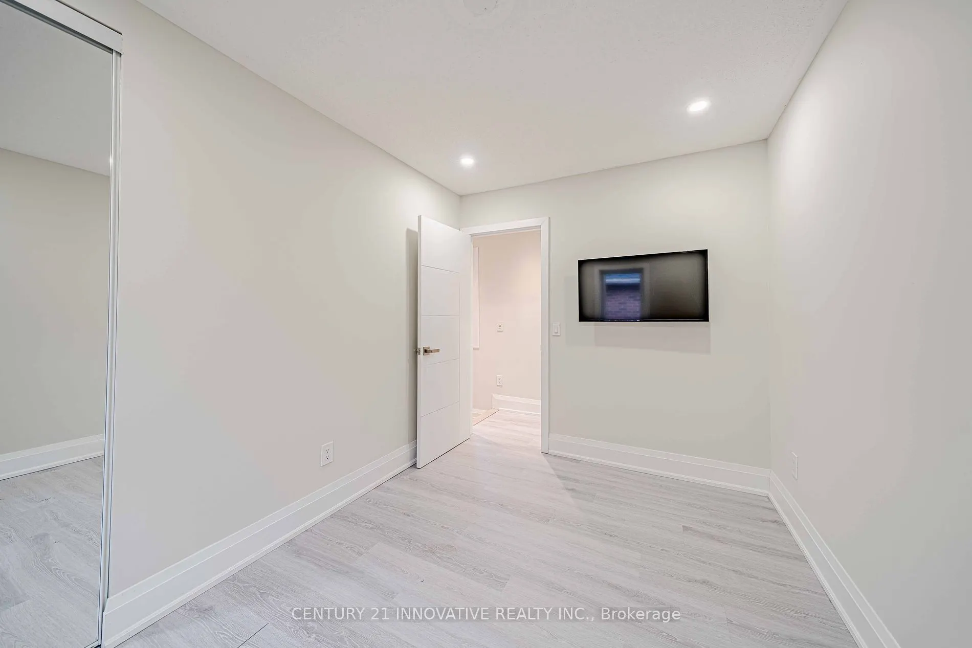 2605 Devonsley Cres