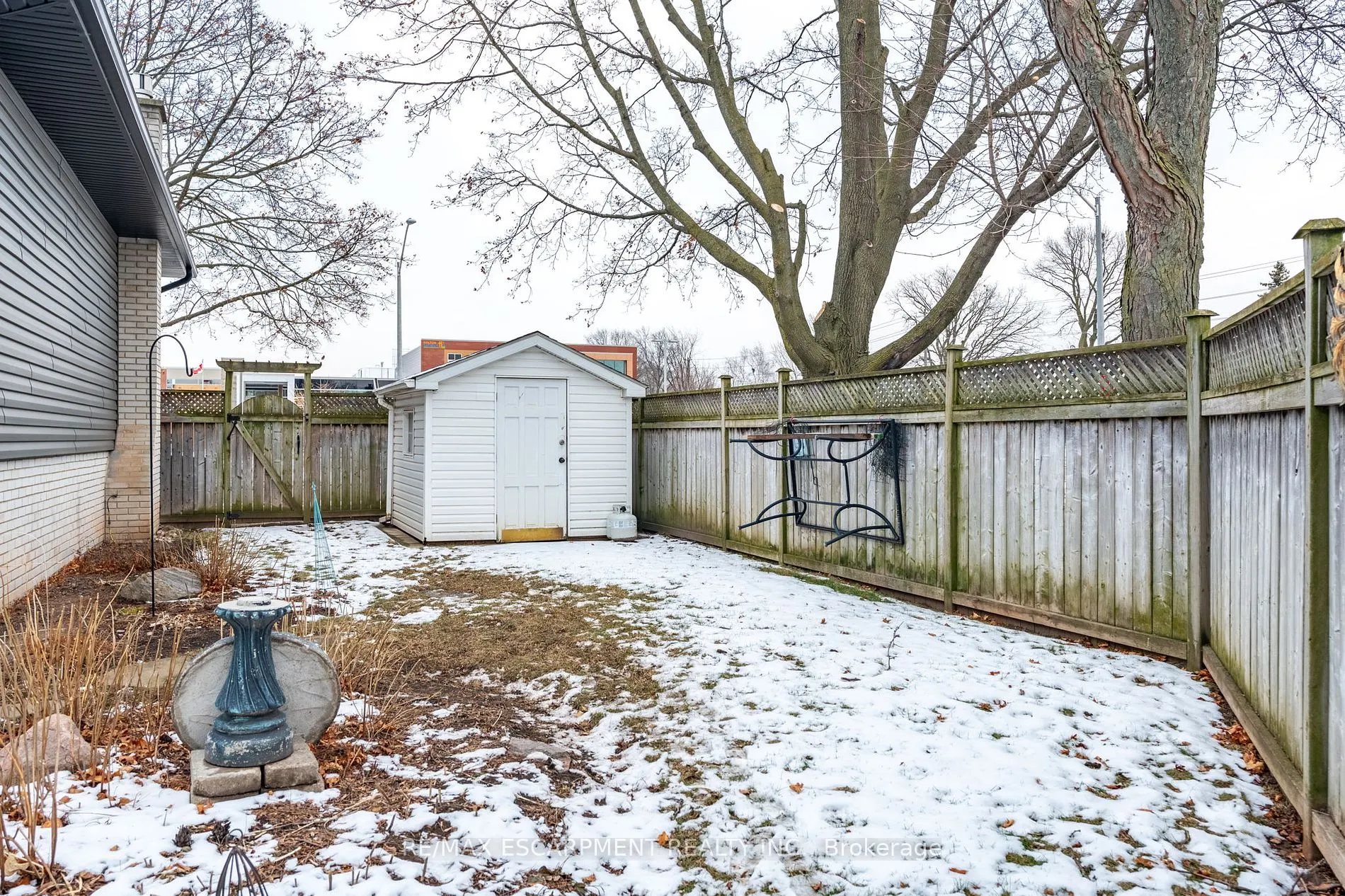 3237 Woodward Ave