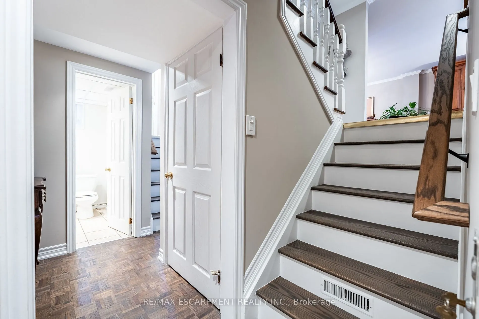 3237 Woodward Ave