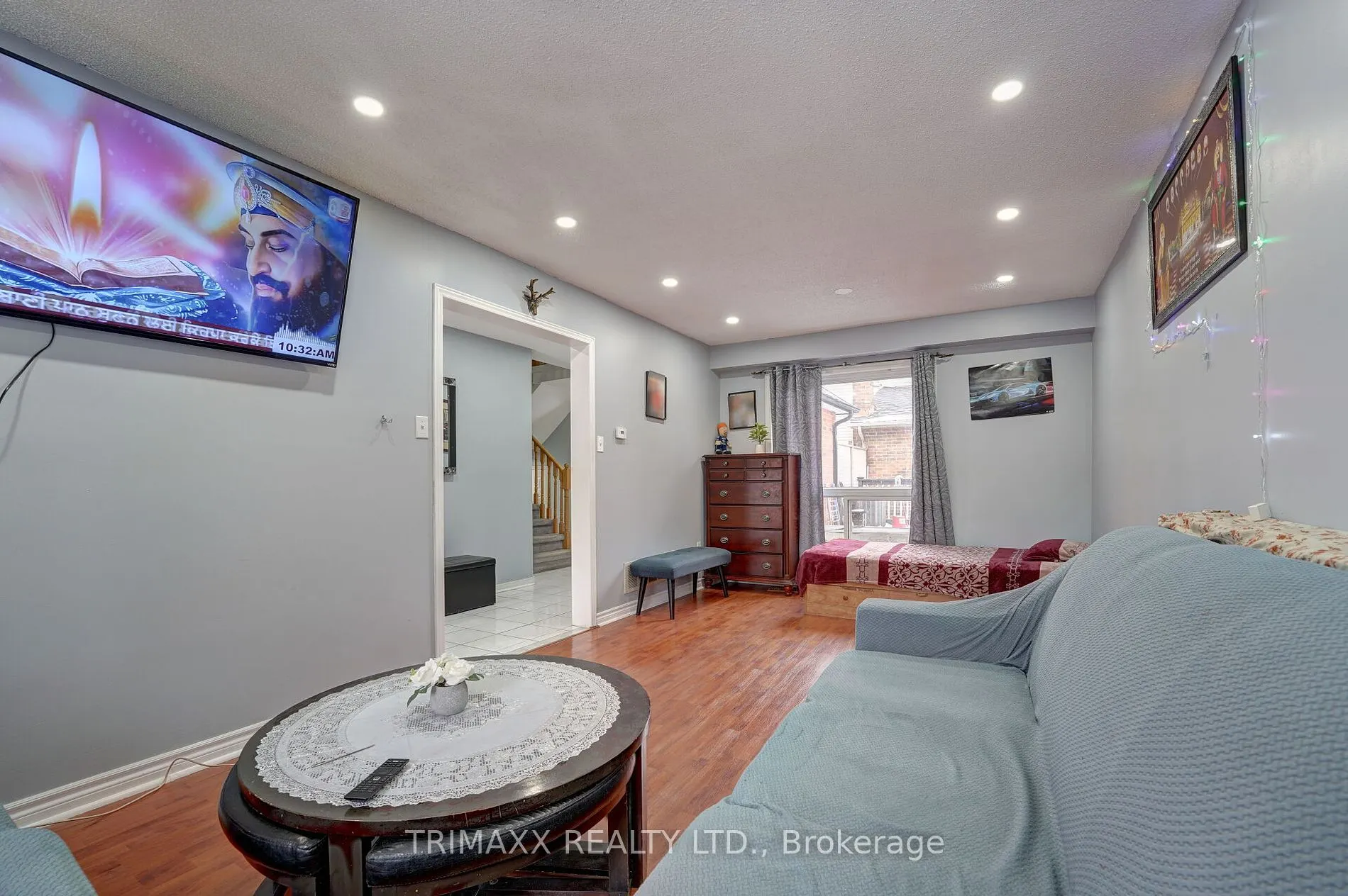 77 Stoneledge Circle N