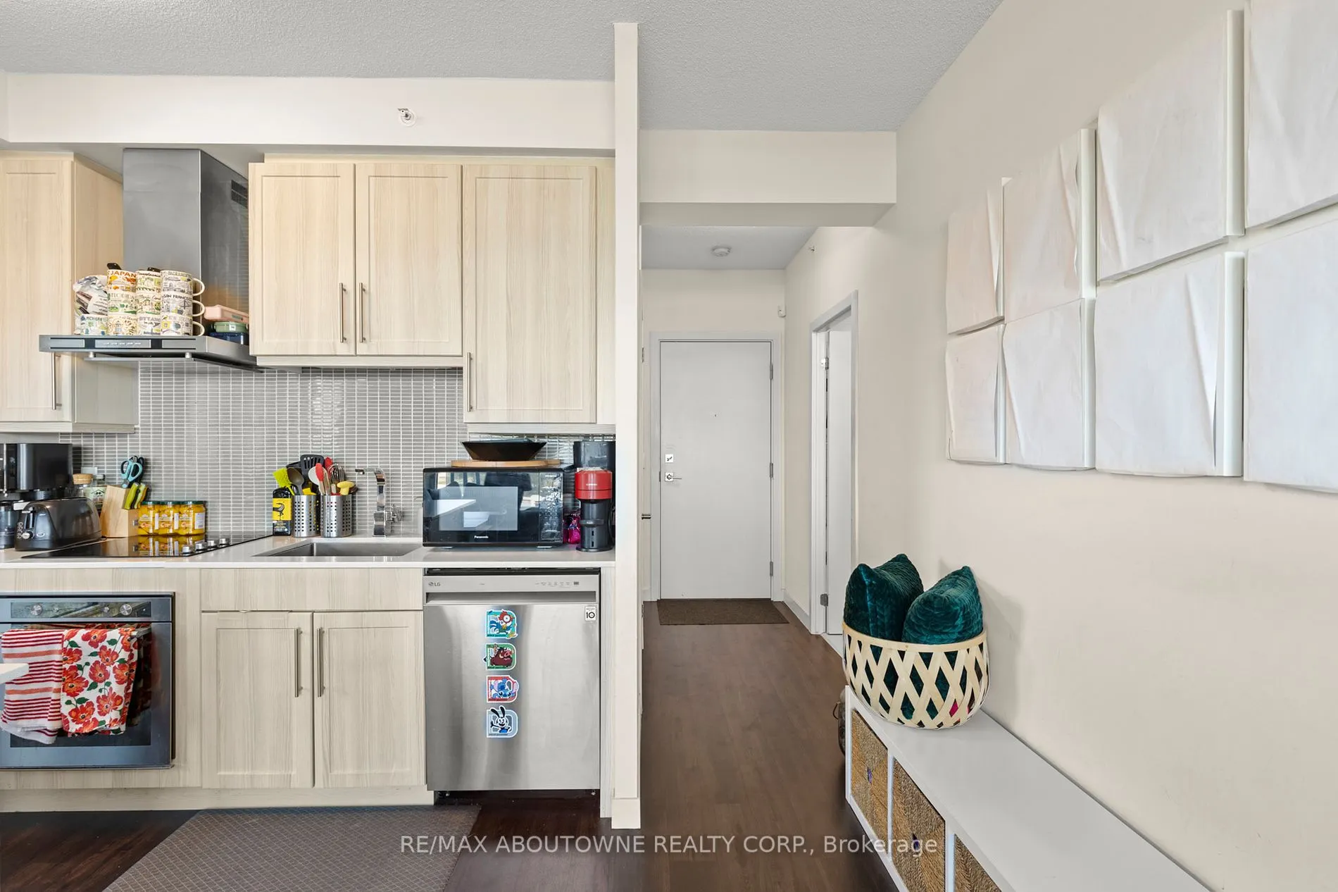 2087 Fairview St, #608