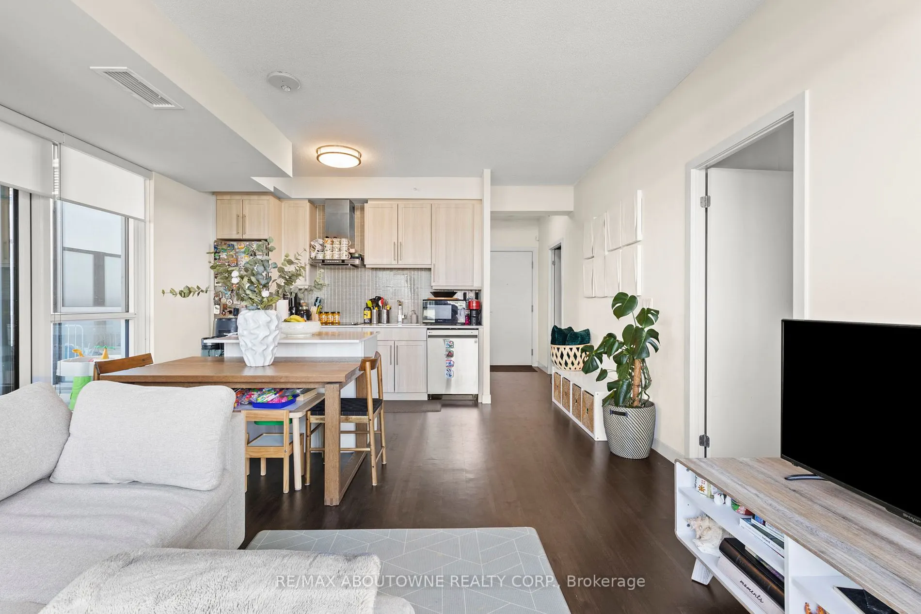 2087 Fairview St, #608