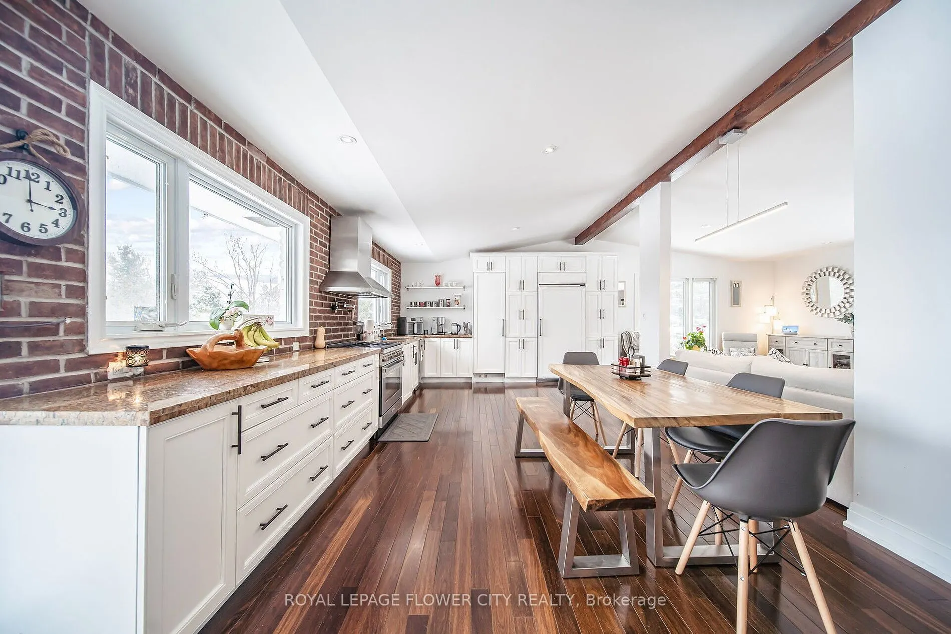 5 Glenn Crt