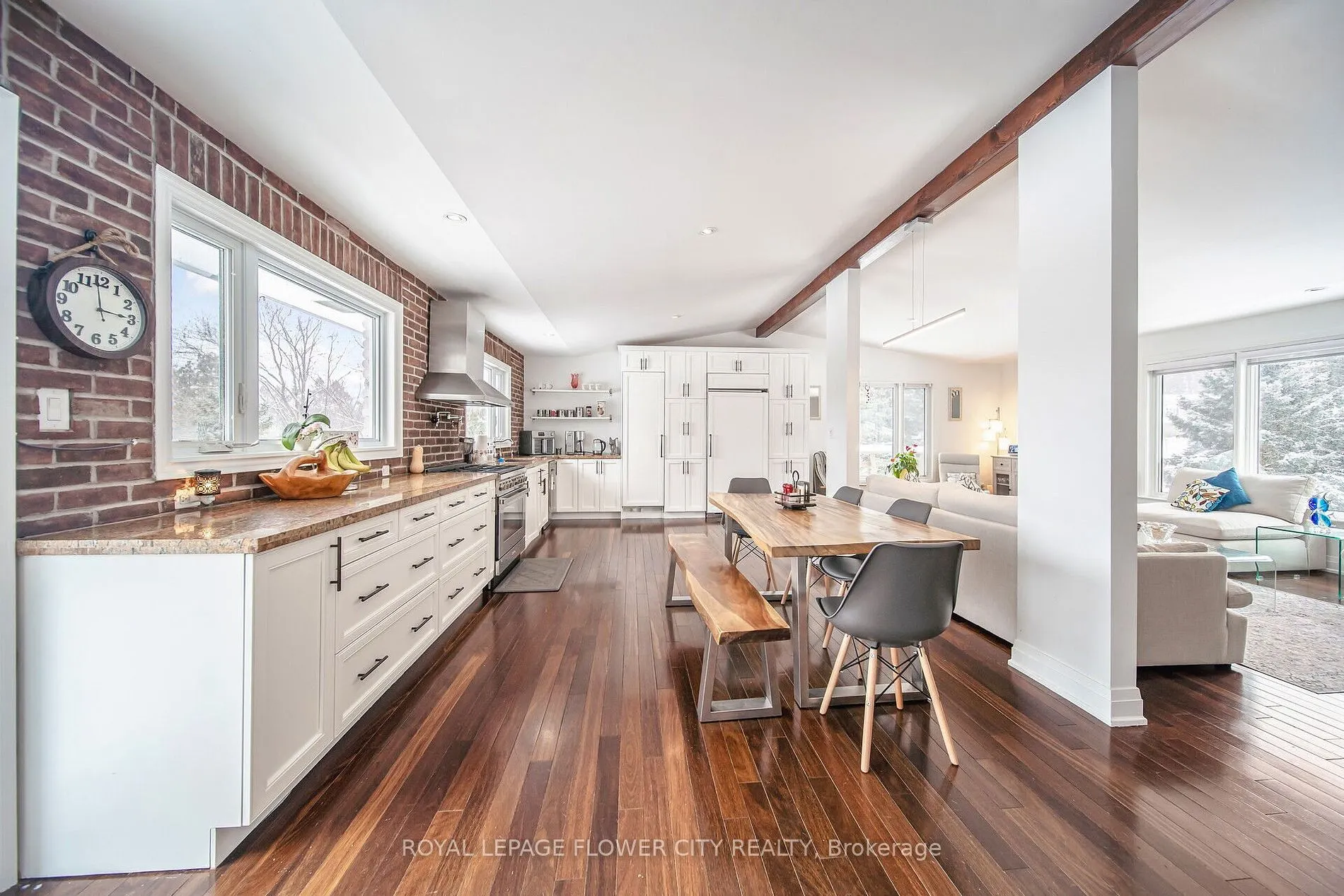 5 Glenn Crt