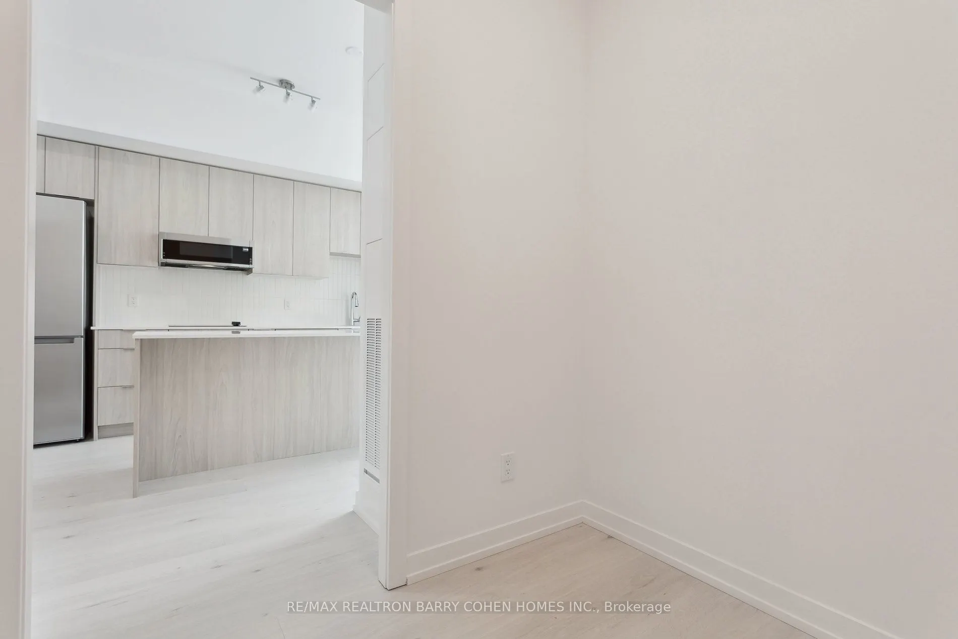 2501 Saw Whet Blvd, #127