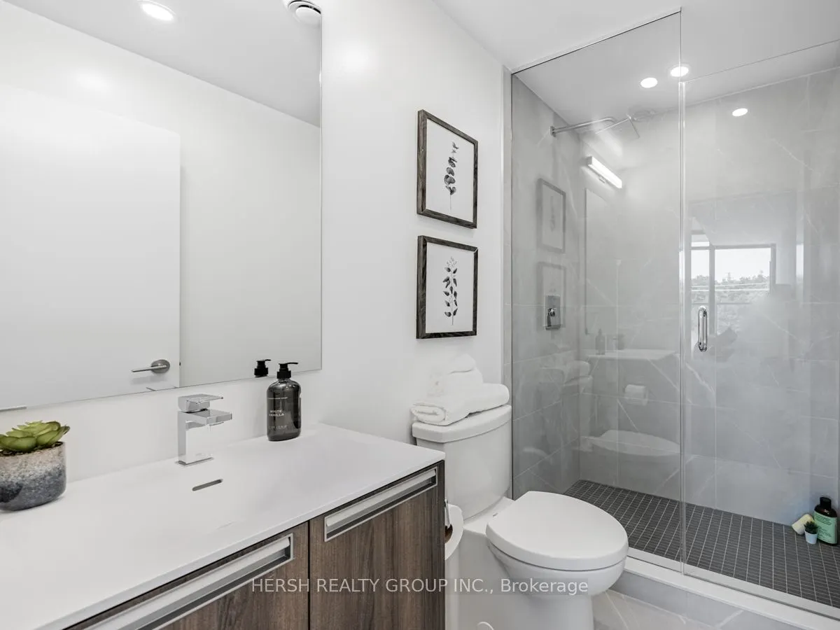 160 Kingsway Cres, #310