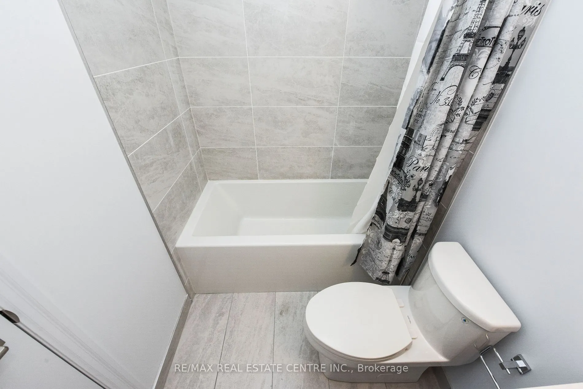 36 Elm Dr W, #3209