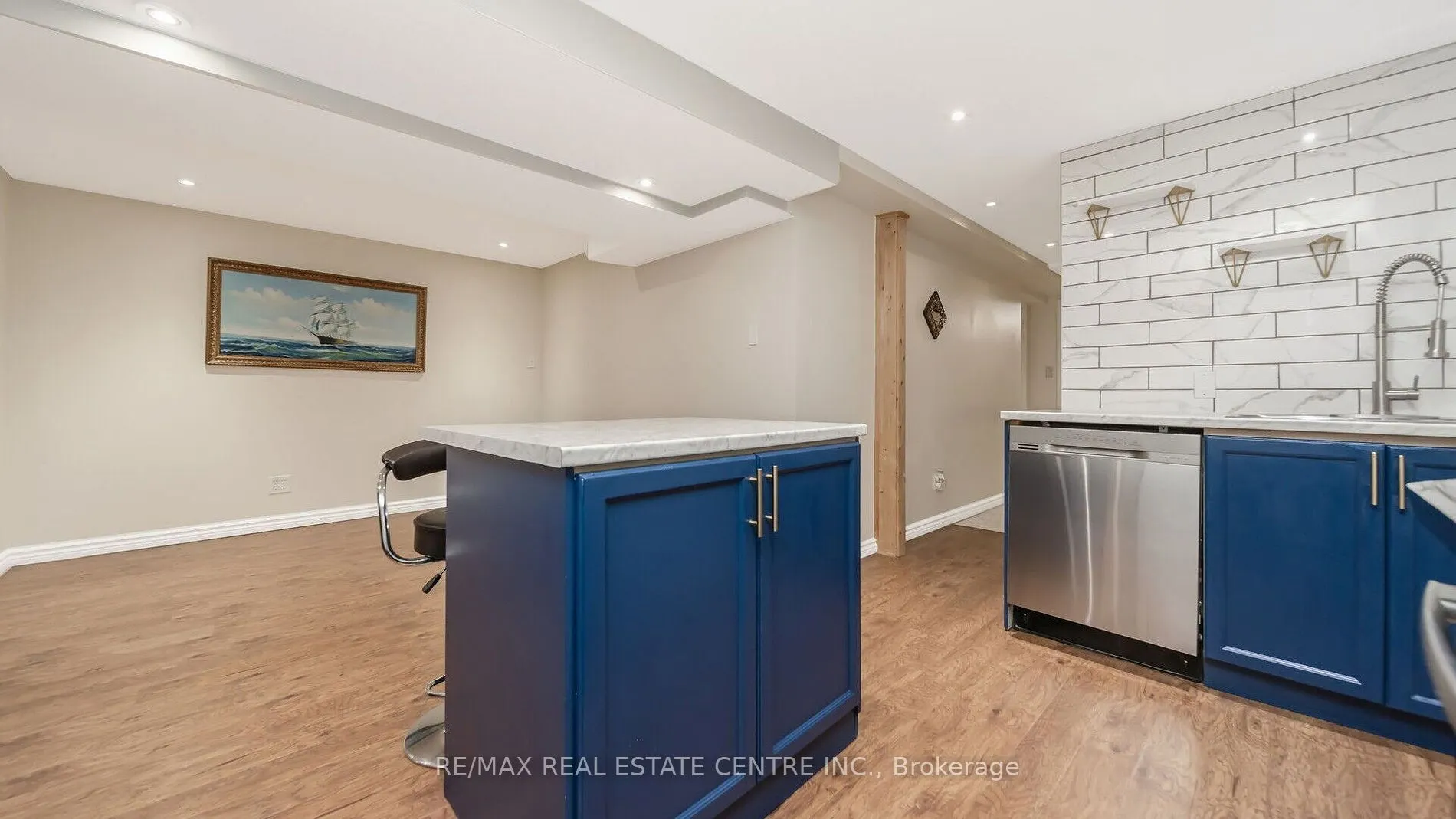 4 Chetholme Pl