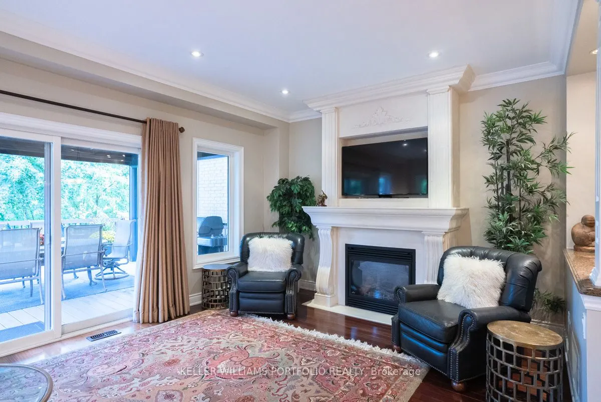 3122 Cardross Crt