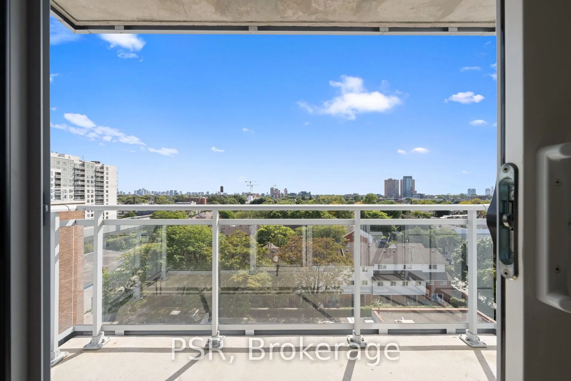 299 Campbell Ave, #819