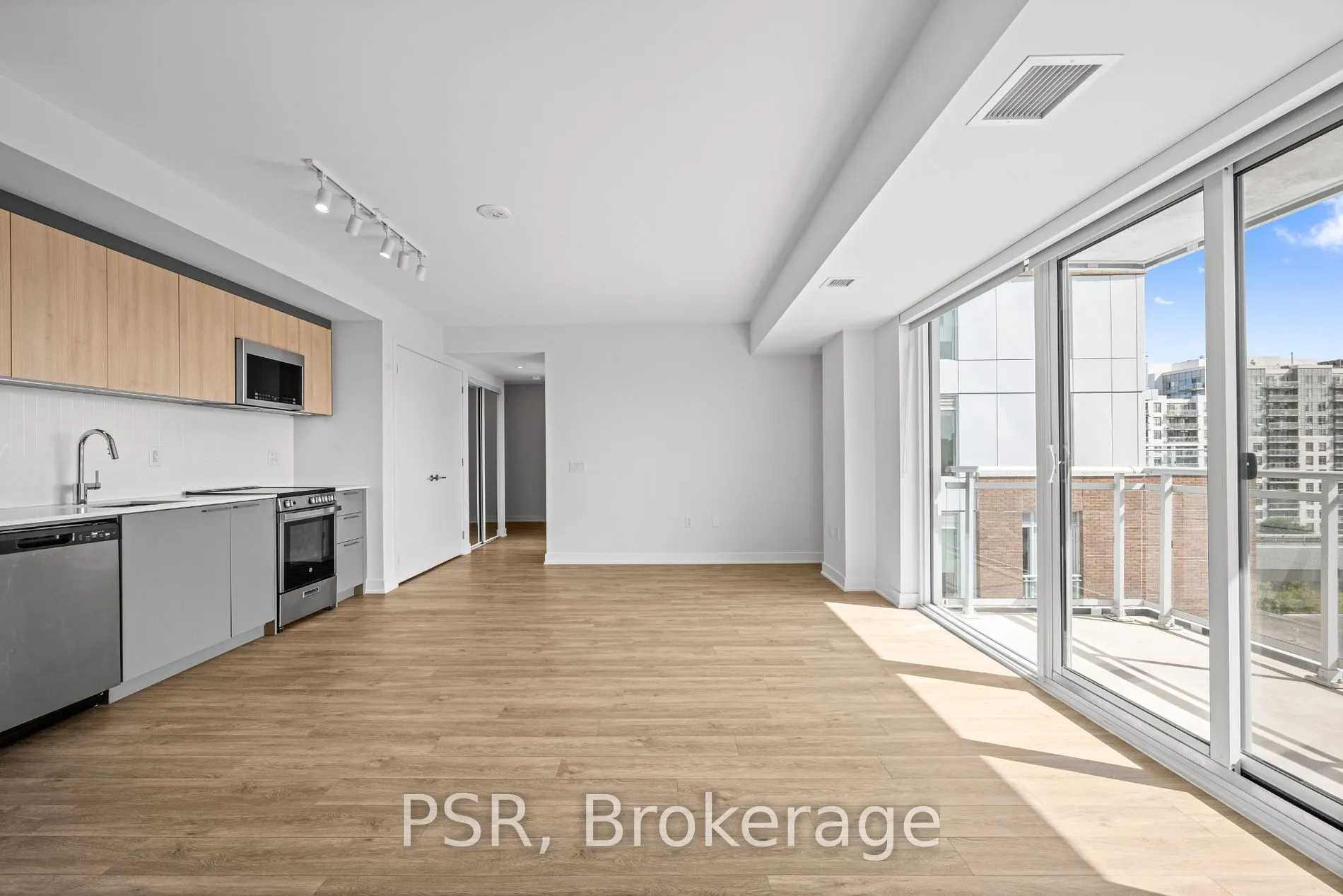 299 Campbell Ave, #819