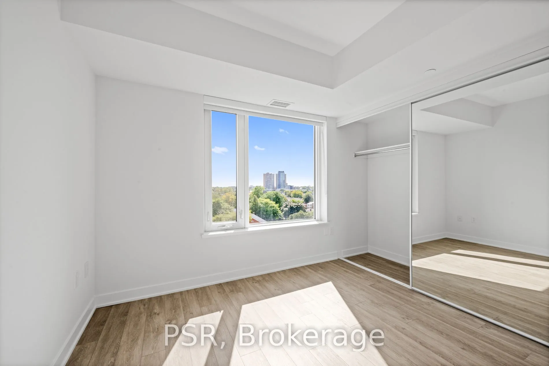 299 Campbell Ave, #819
