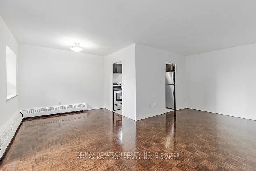 1524 Lawrence Ave W, #101
