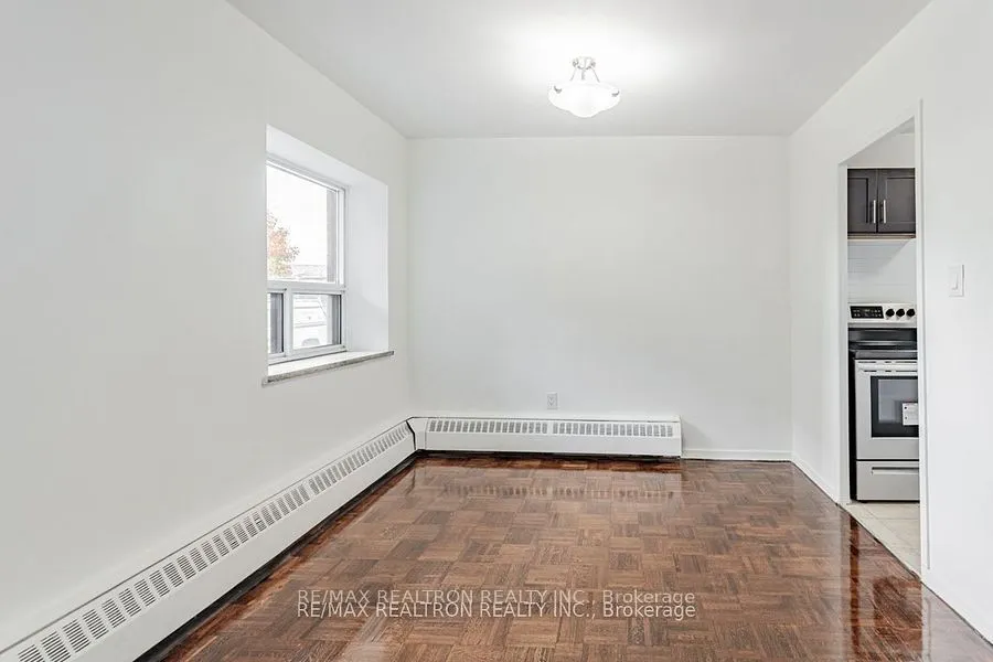 1524 Lawrence Ave W, #101