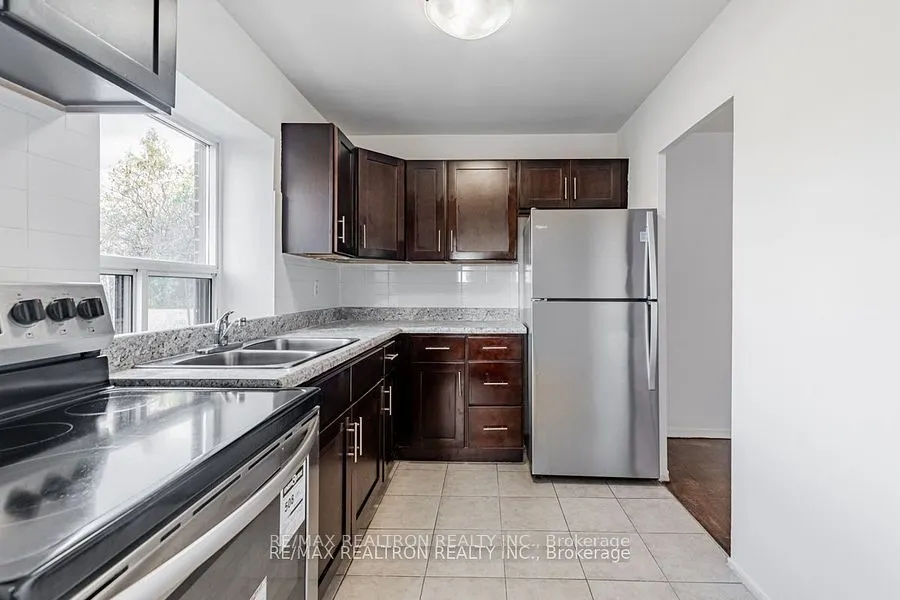 1524 Lawrence Ave W, #101