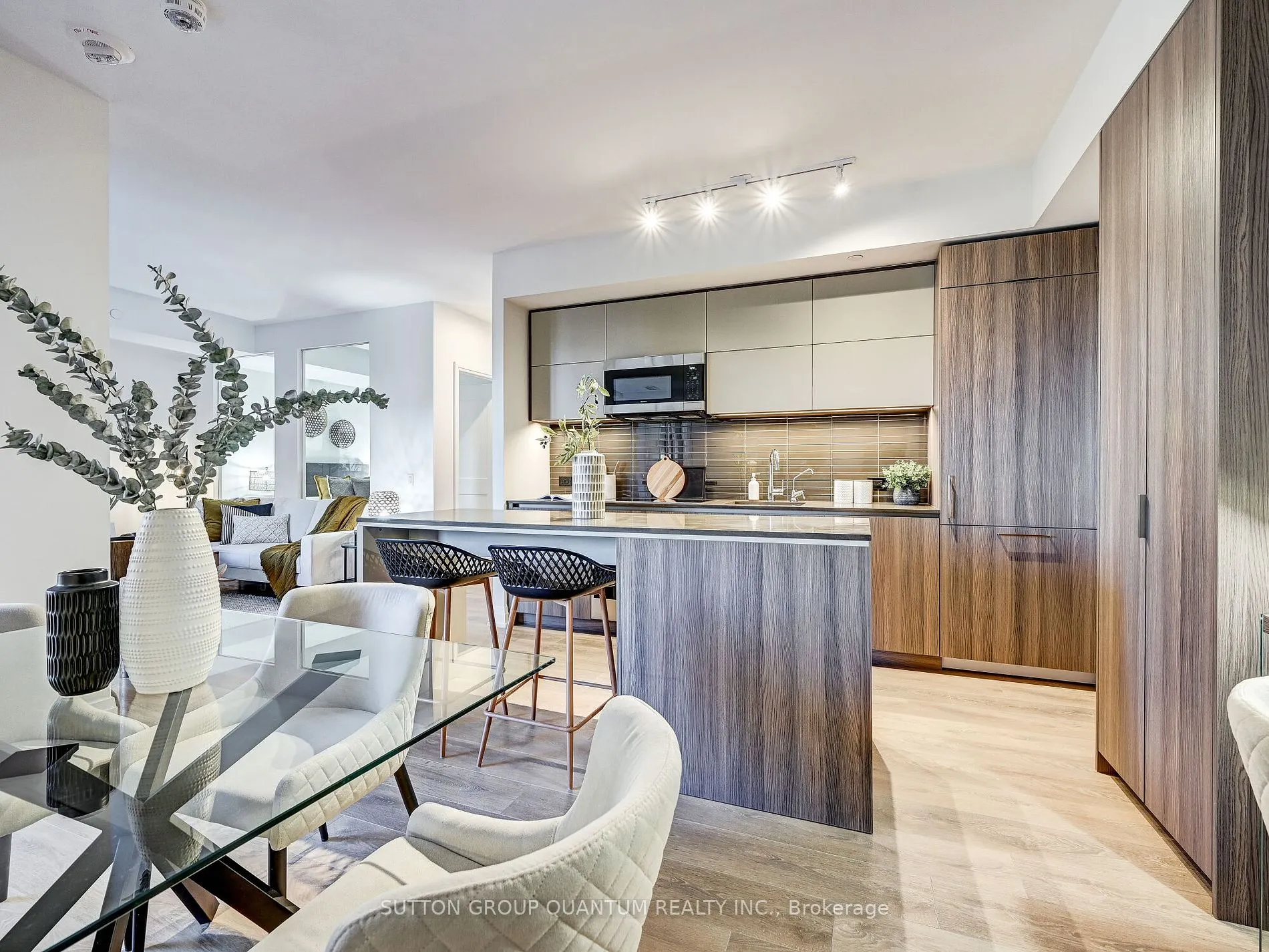 21 Park St E, #501