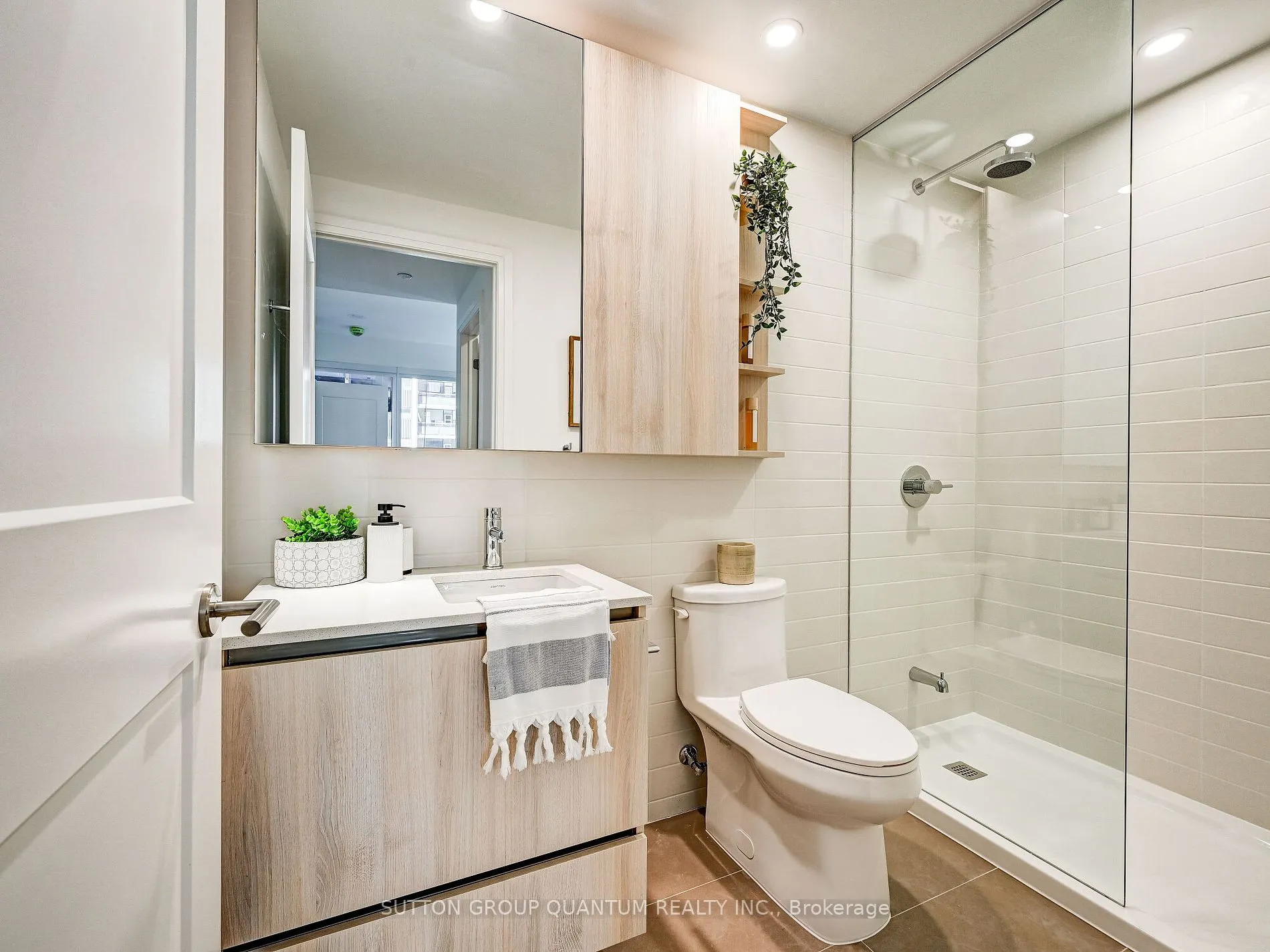 21 Park St E, #501