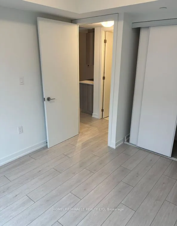 556 Marlee Ave, #206