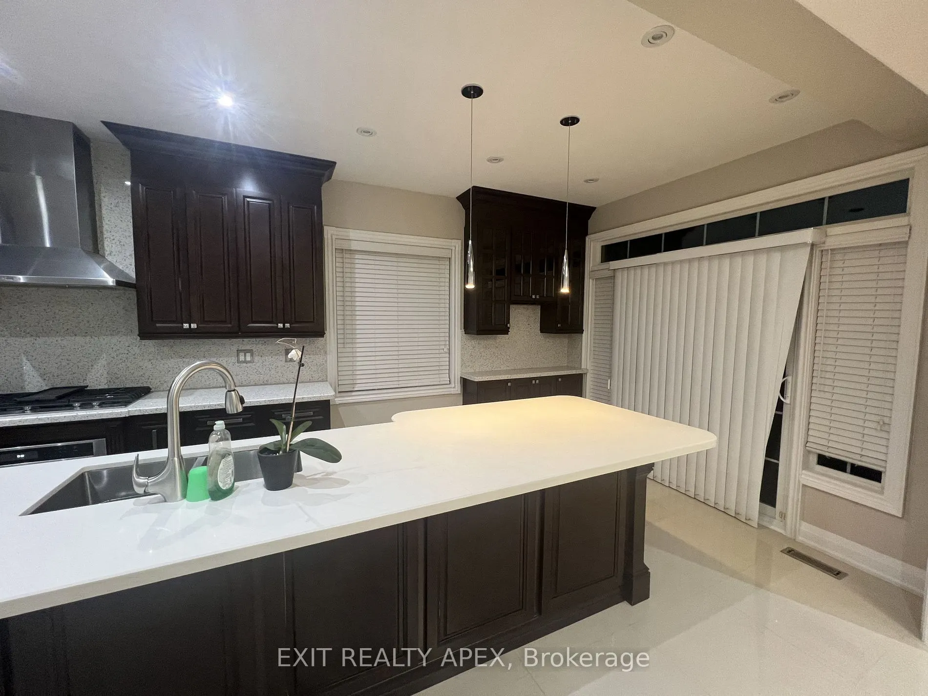 5846 Terrapark Tr W