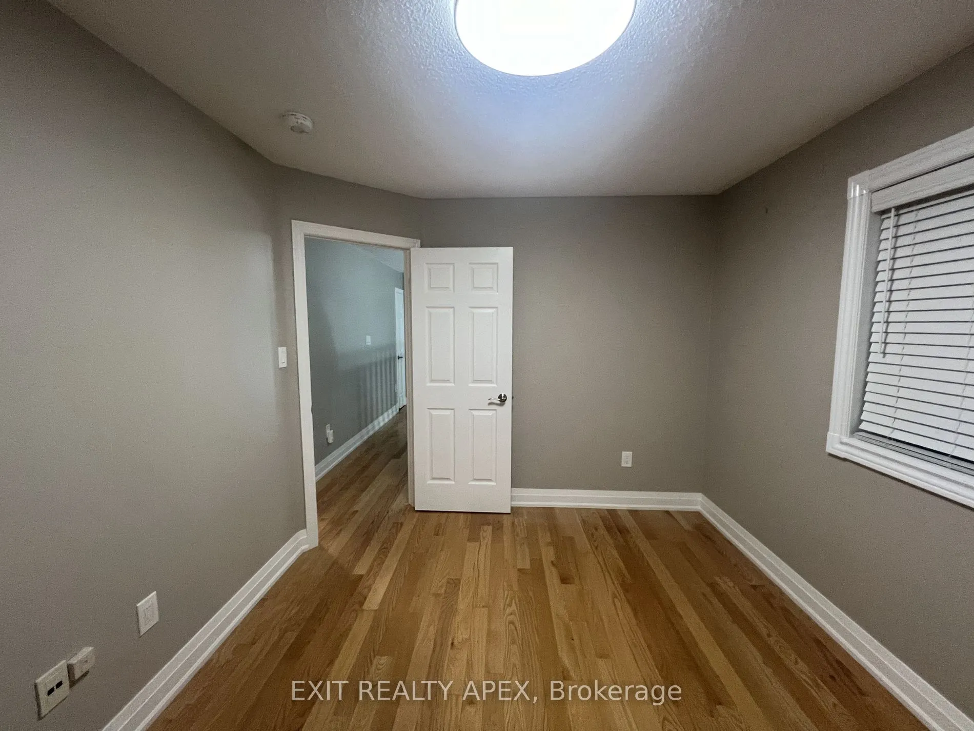 5846 Terrapark Tr W