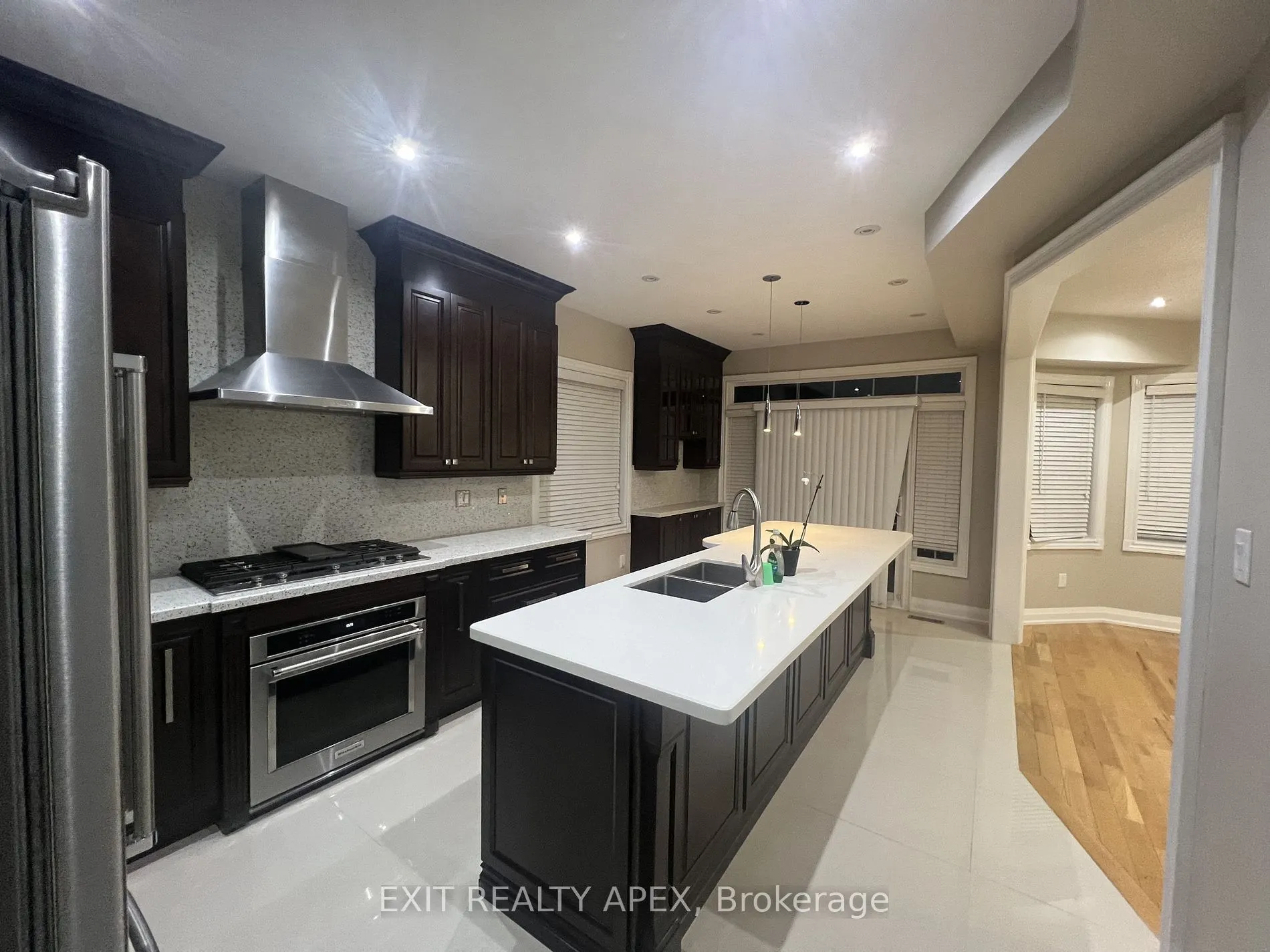 5846 Terrapark Tr W