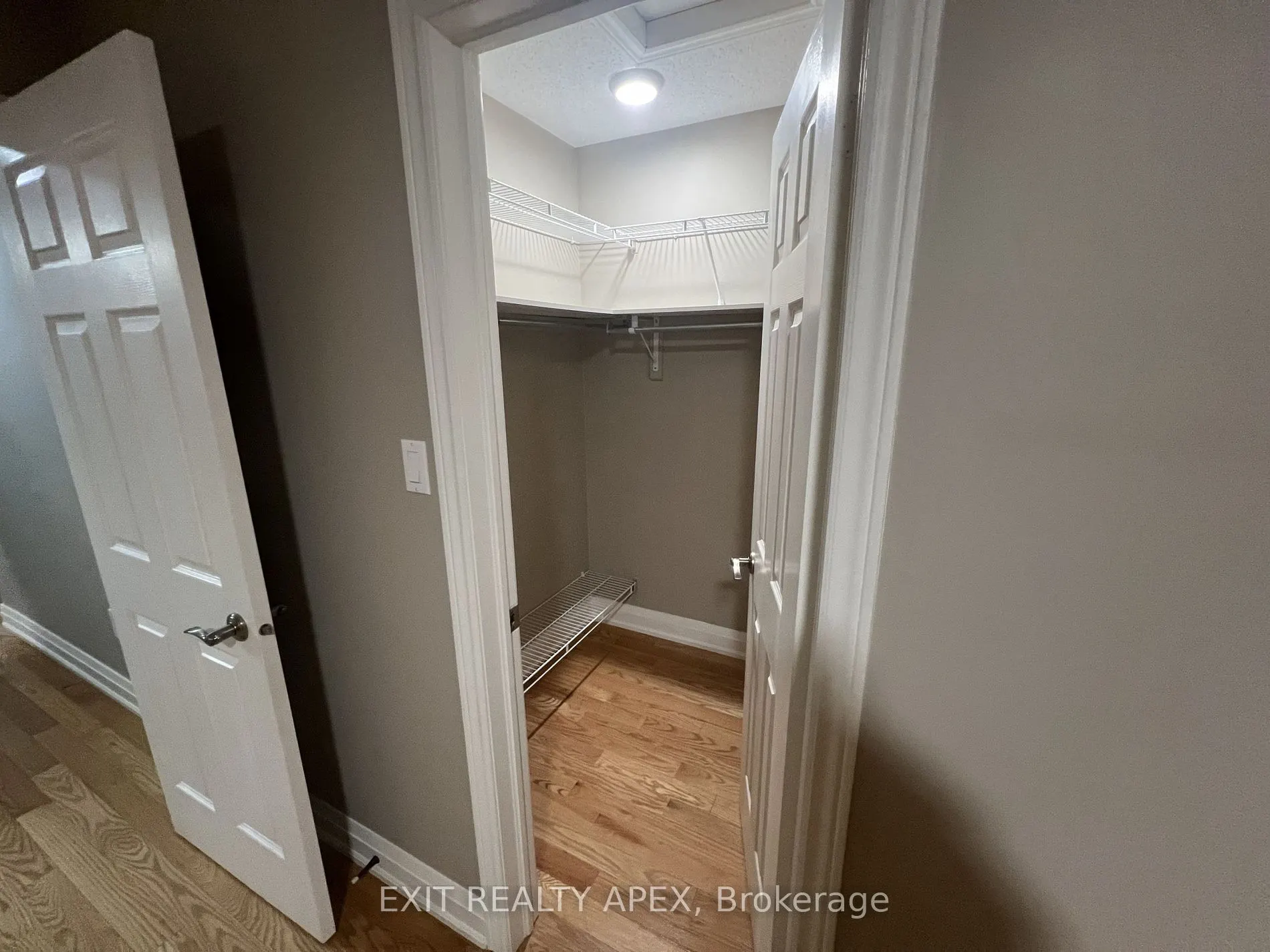 5846 Terrapark Tr W