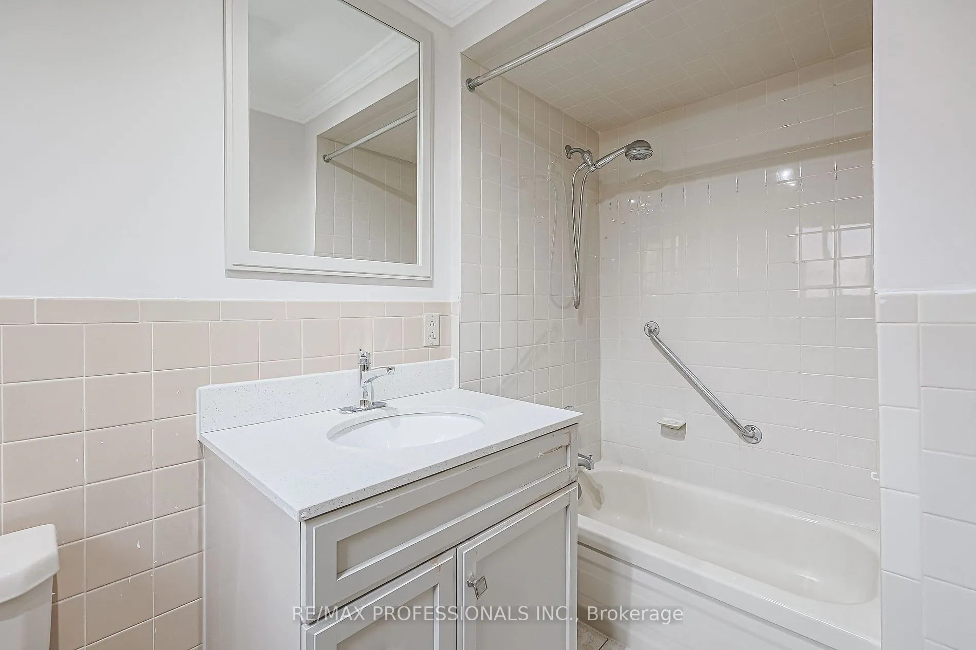 18 West Wareside Rd