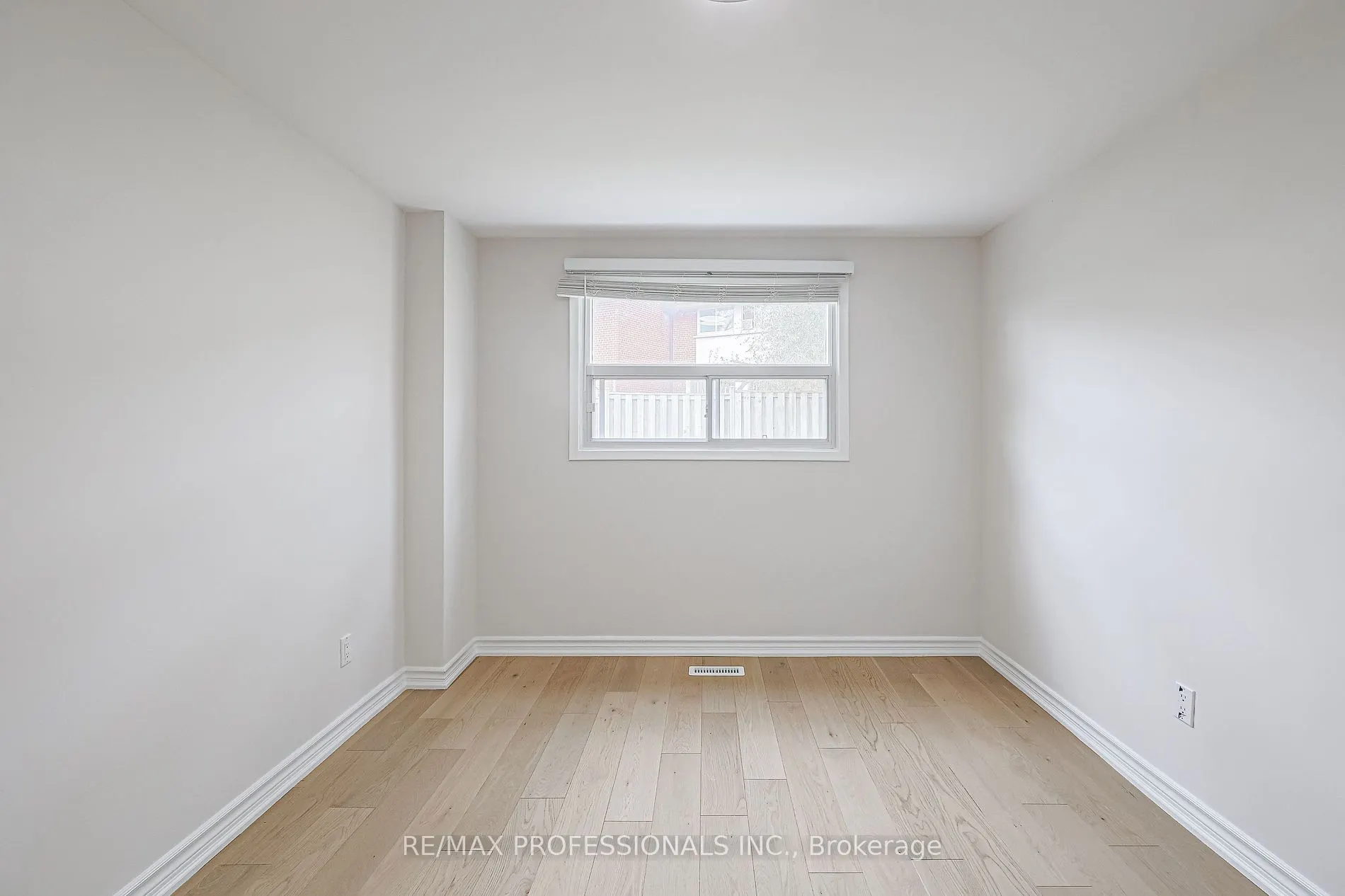 18 West Wareside Rd