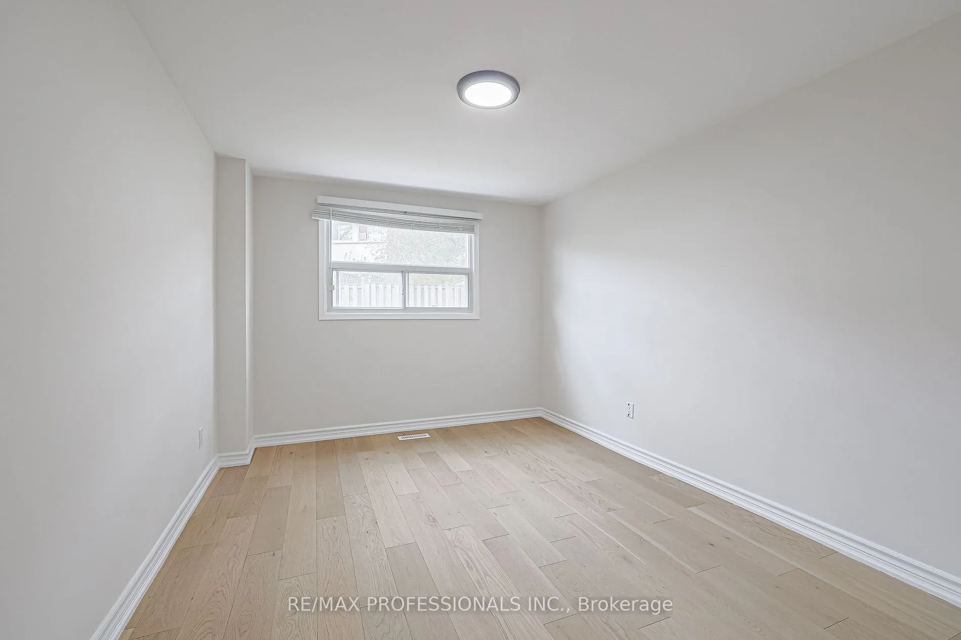 18 West Wareside Rd