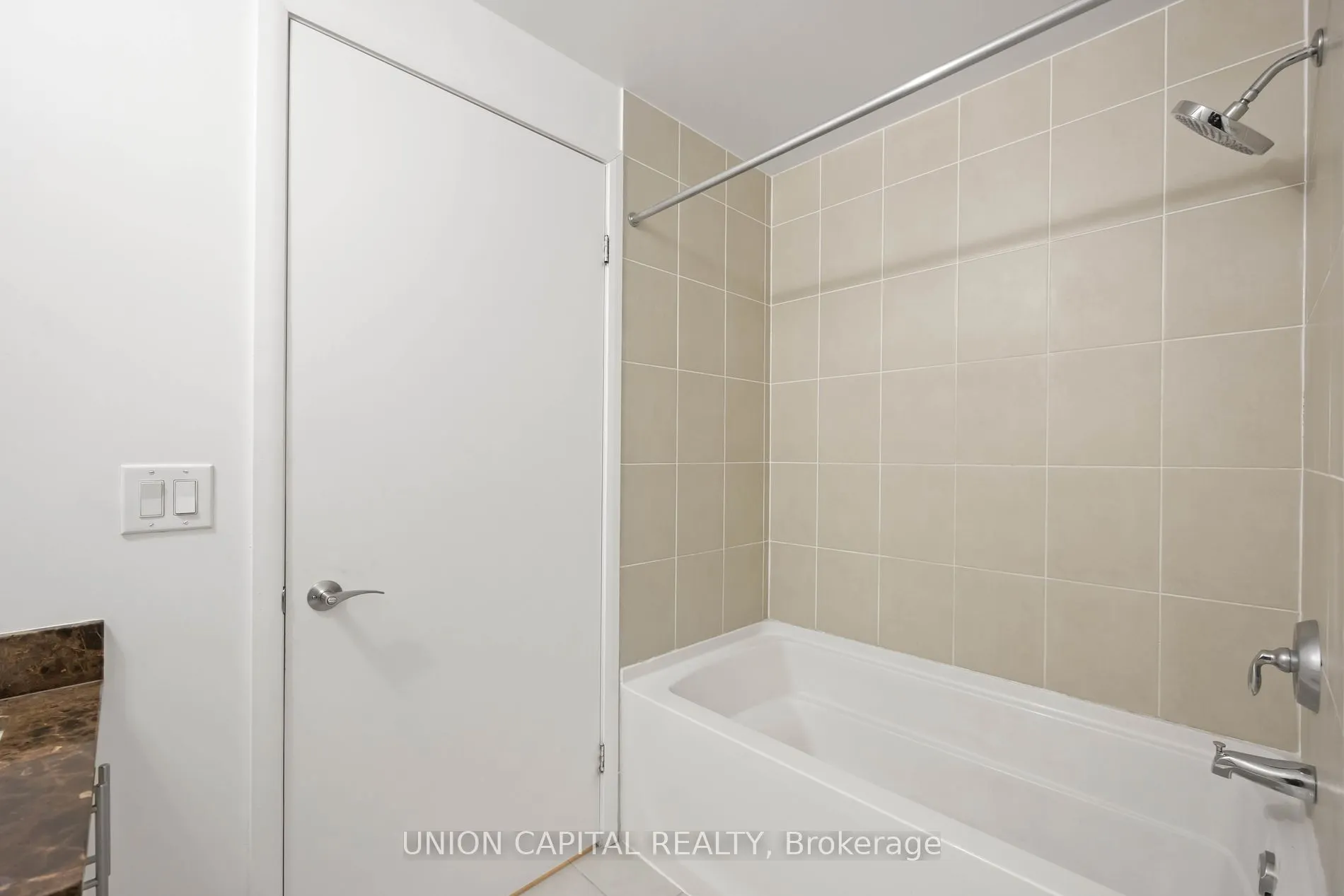 800 Lawrence Ave W, #613
