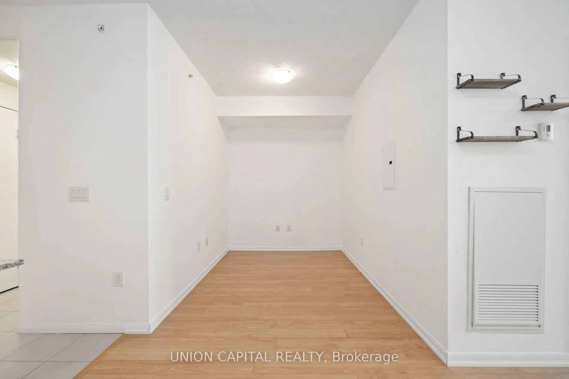 800 Lawrence Ave W, #613