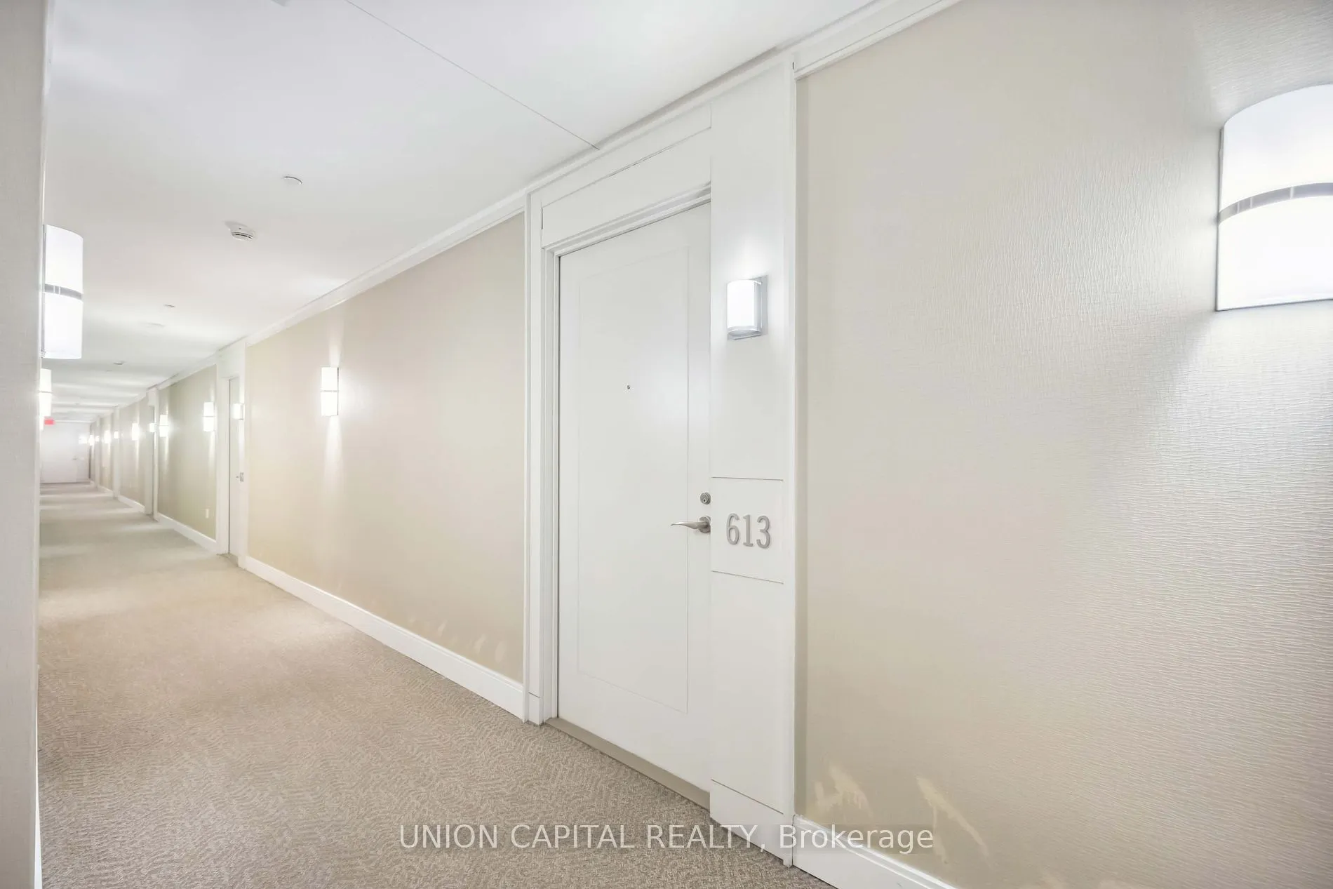 800 Lawrence Ave W, #613